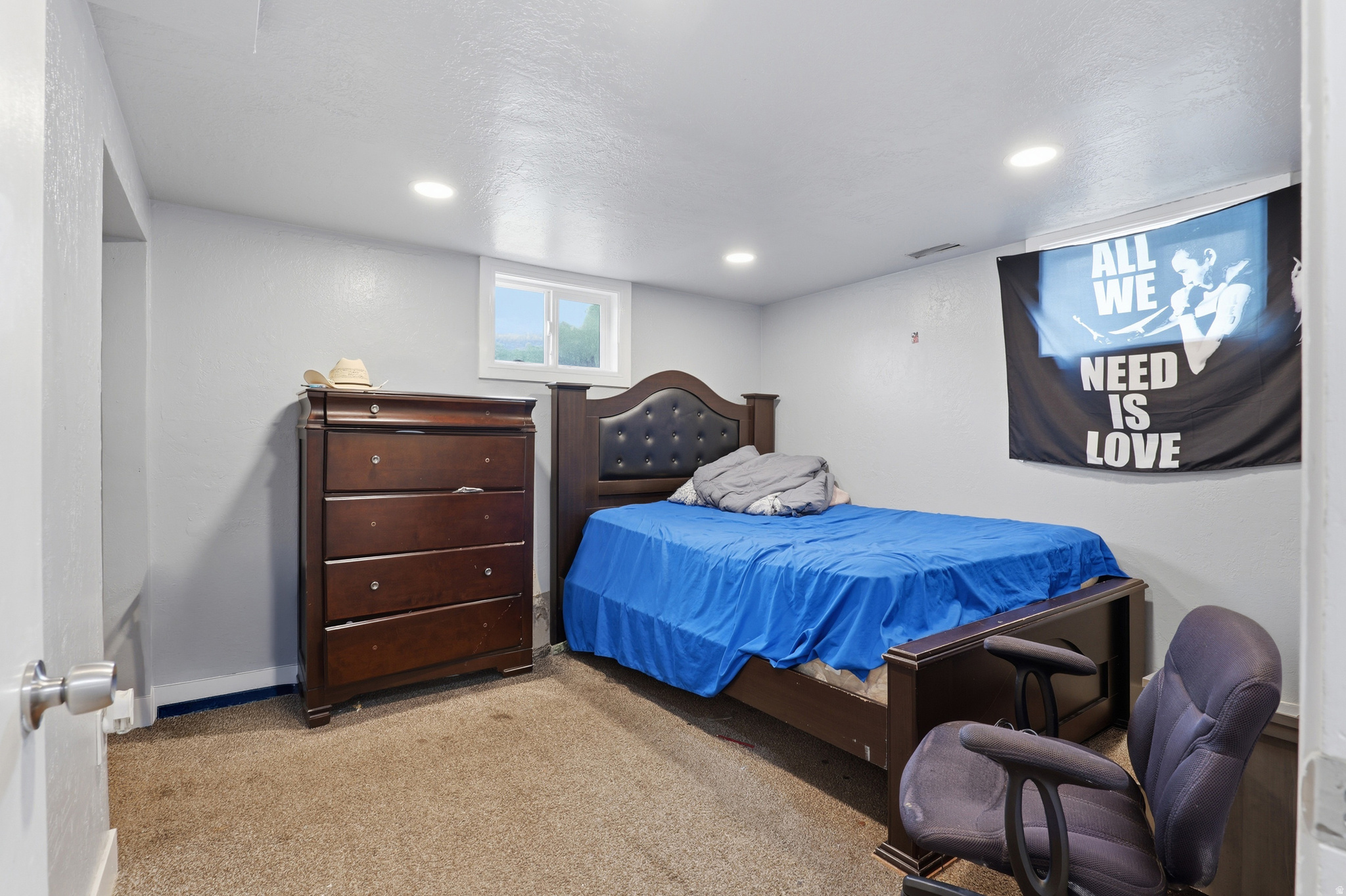 CANYON ROAD - Residential