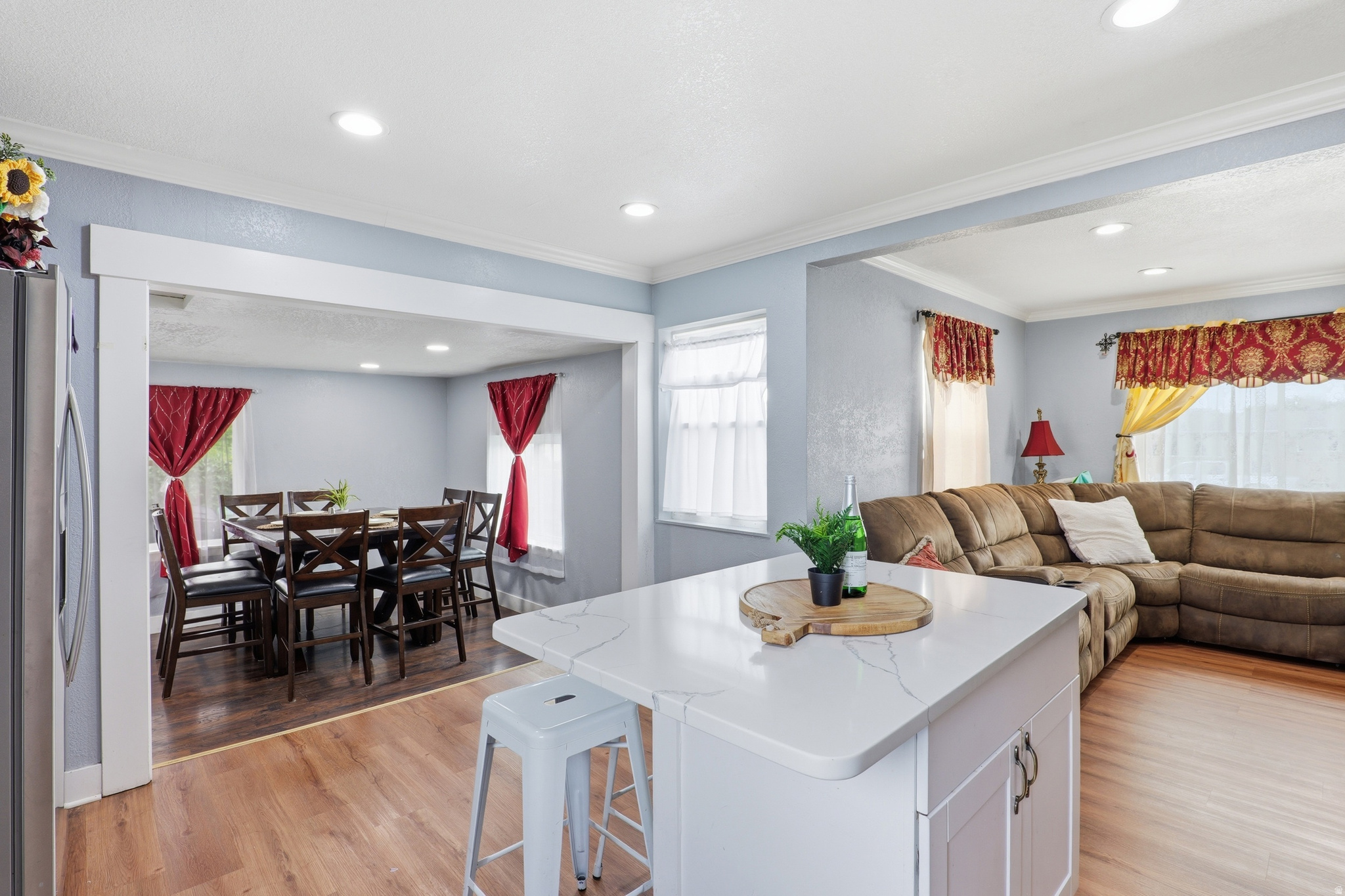 CANYON ROAD - Residential