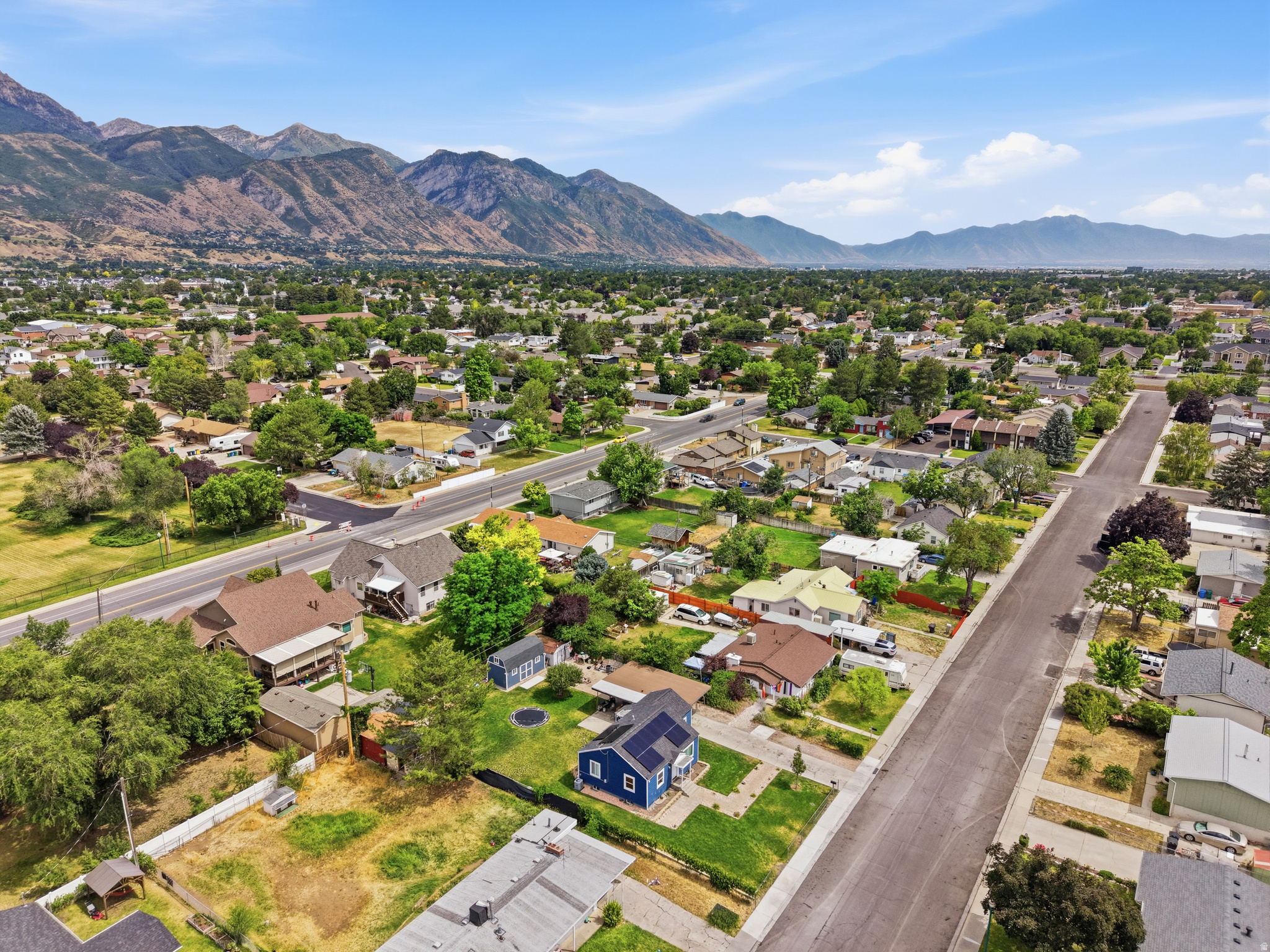 CANYON ROAD - Residential