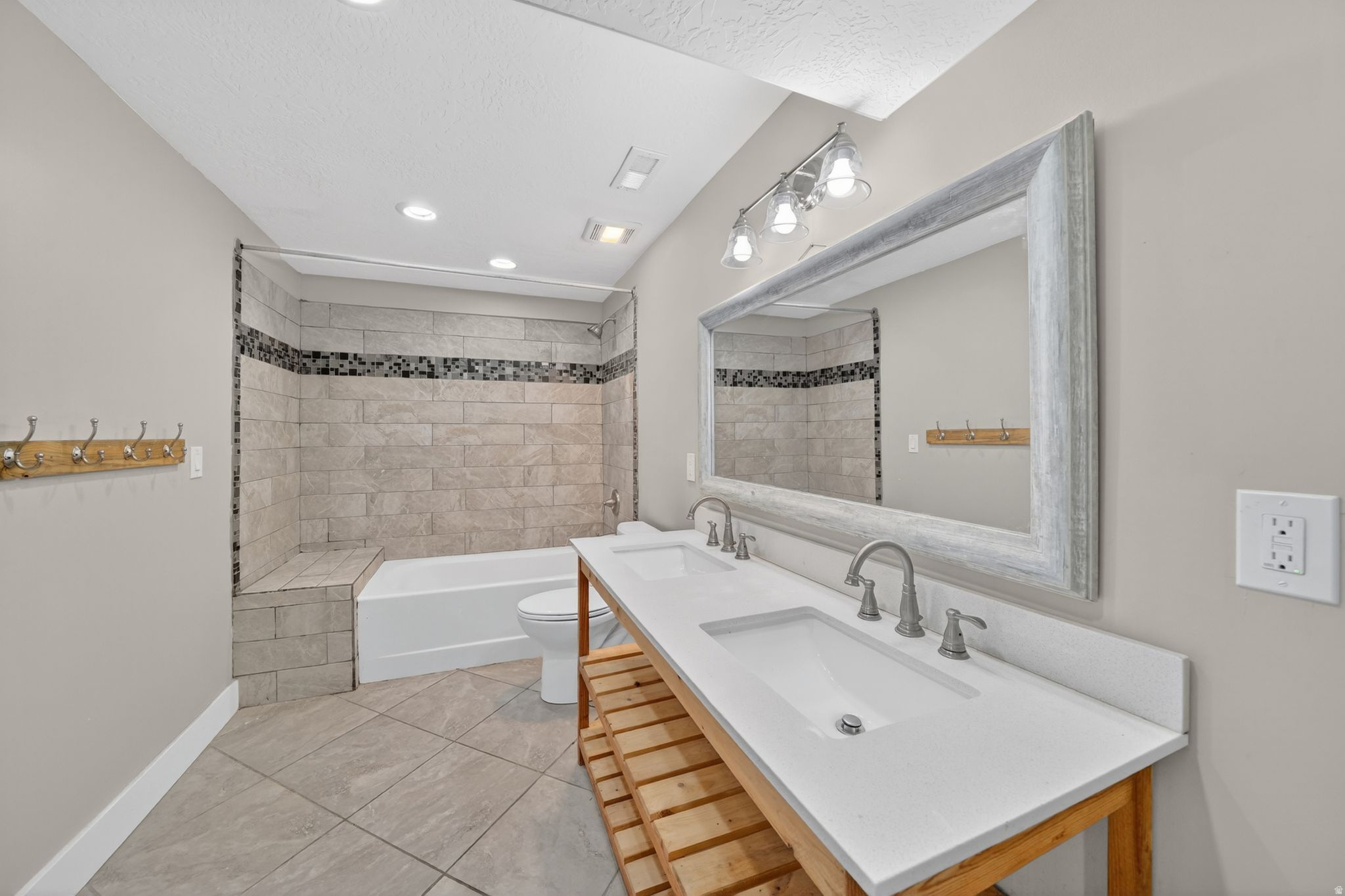 MEADOWS - Residential