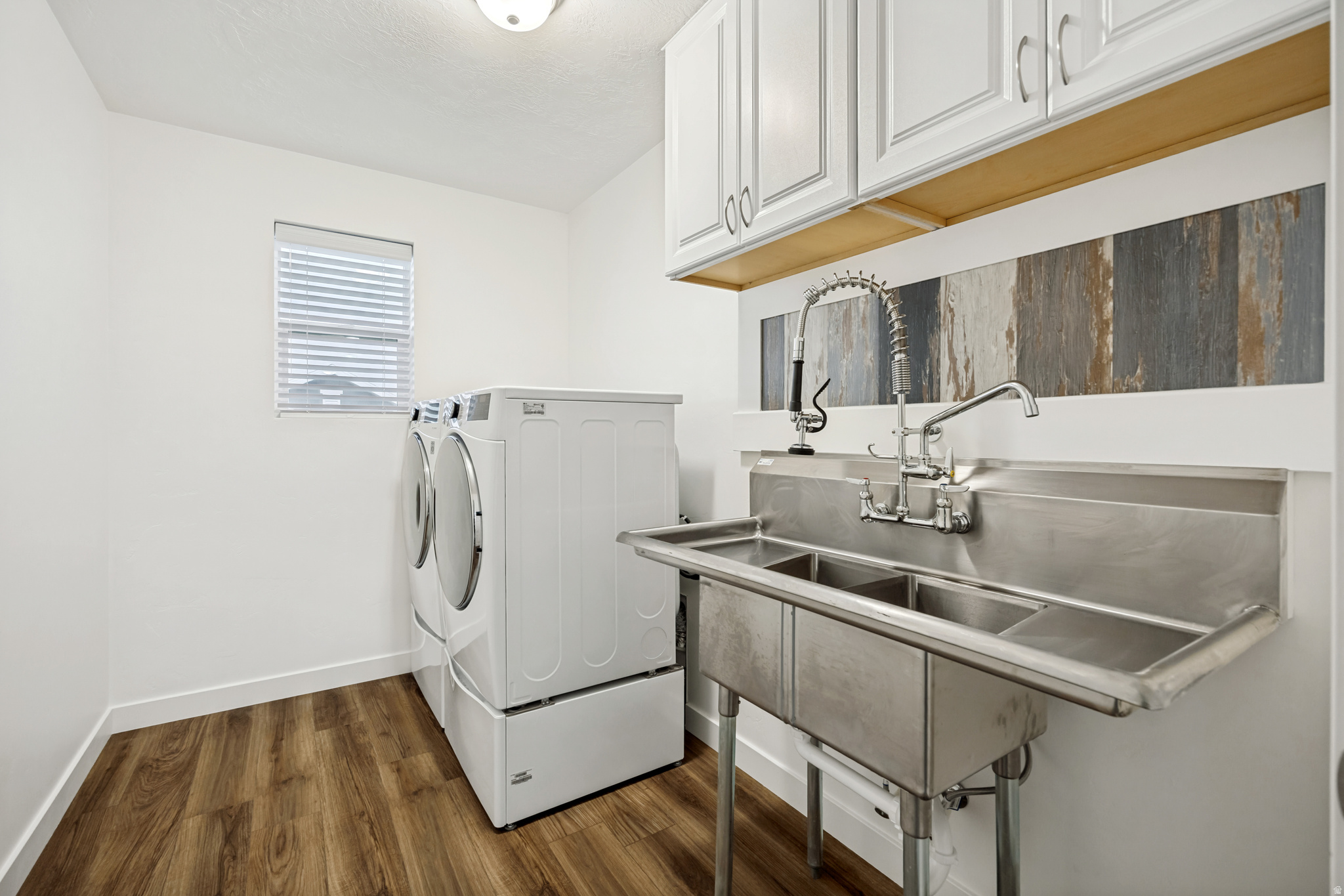 HALLS CROSSING - Residential