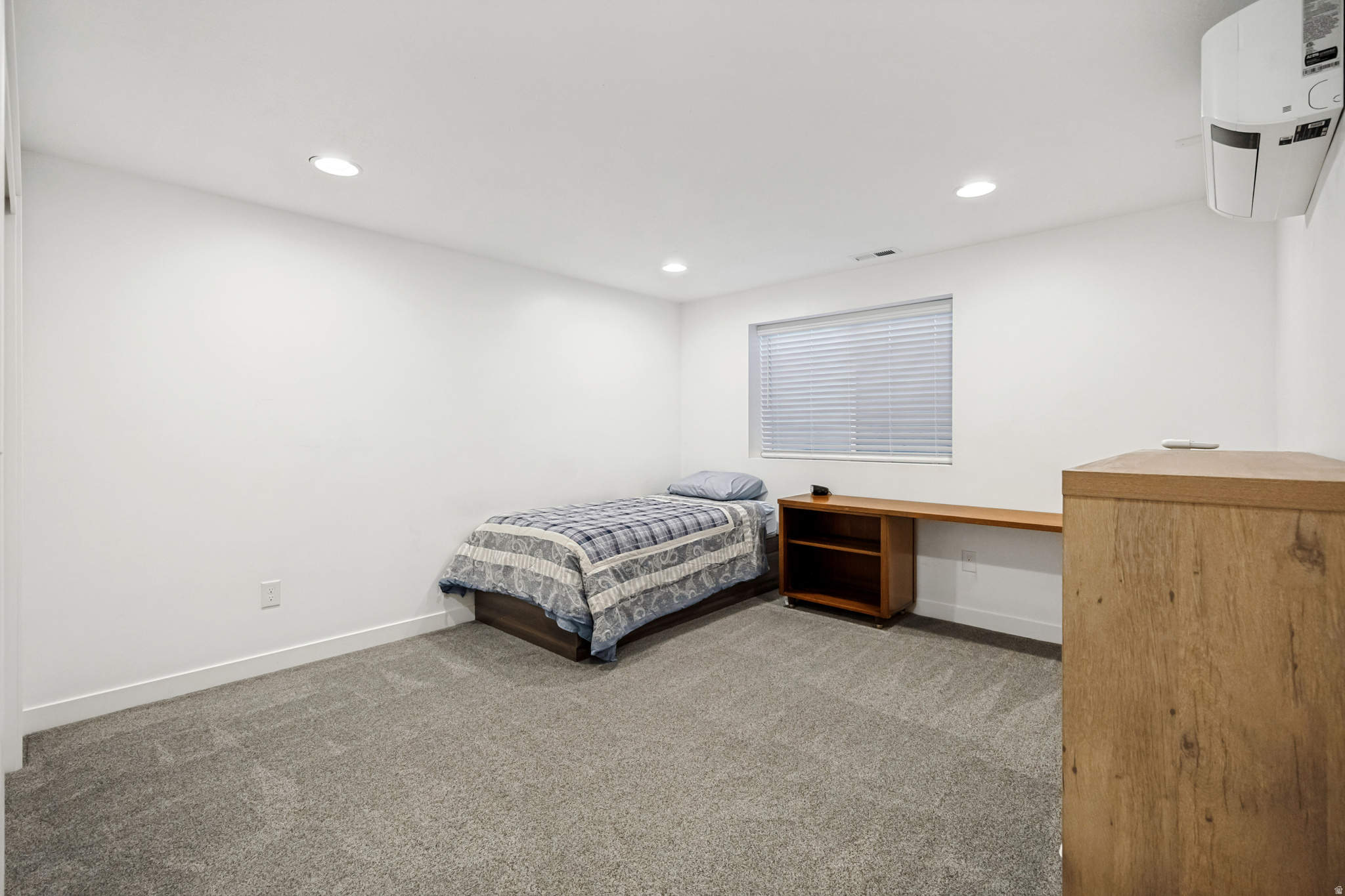 HALLS CROSSING - Residential