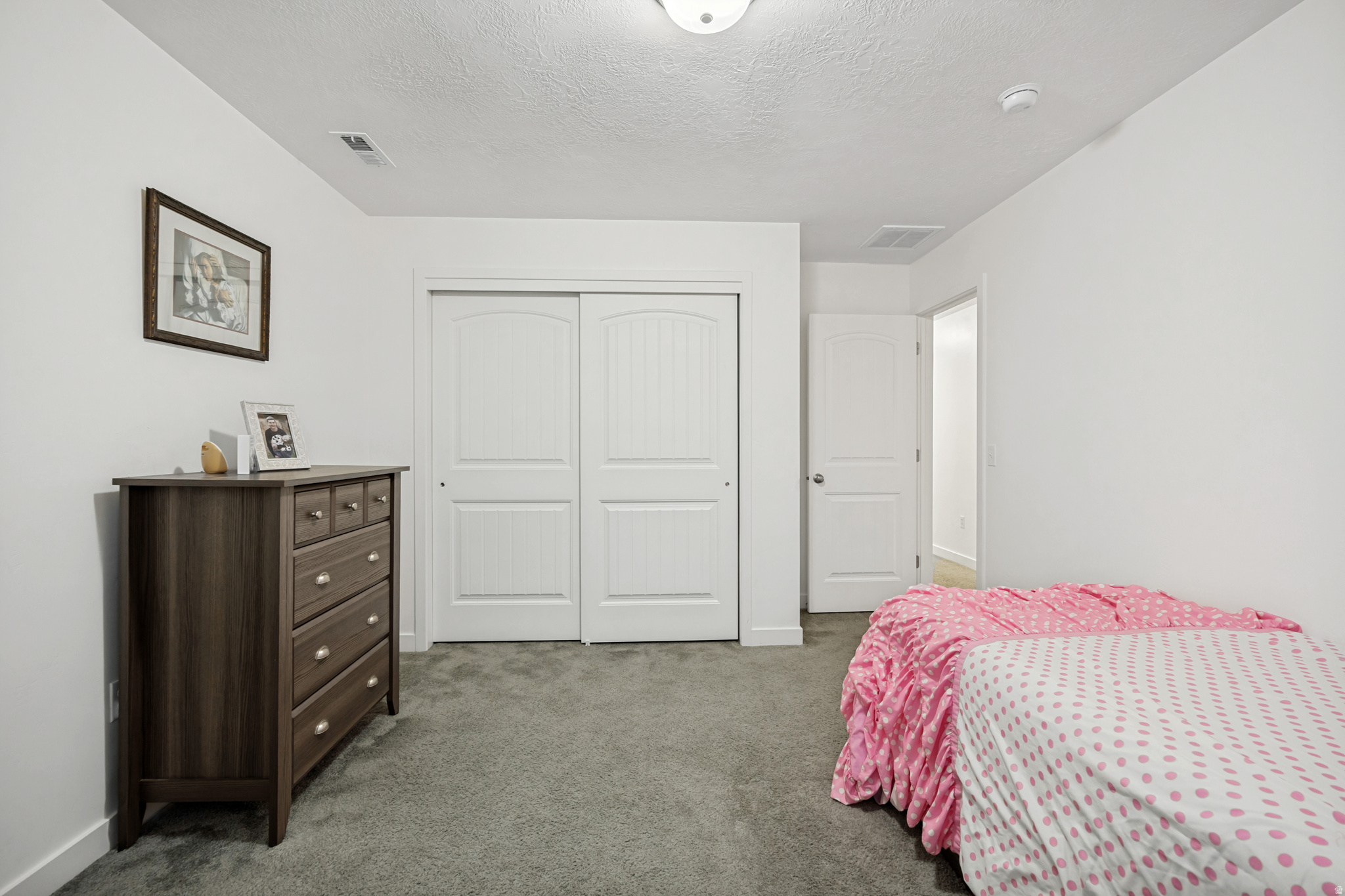HALLS CROSSING - Residential