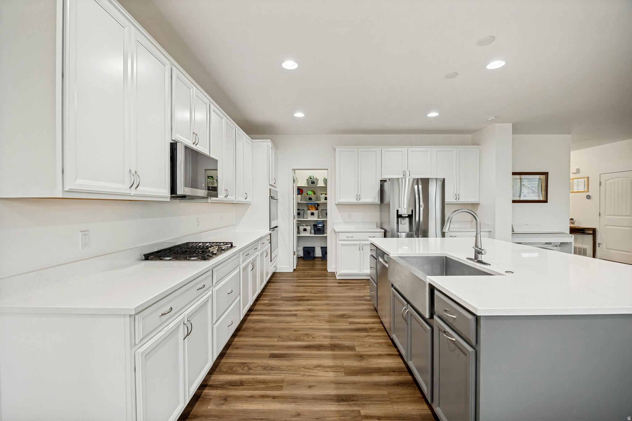HALLS CROSSING - Residential