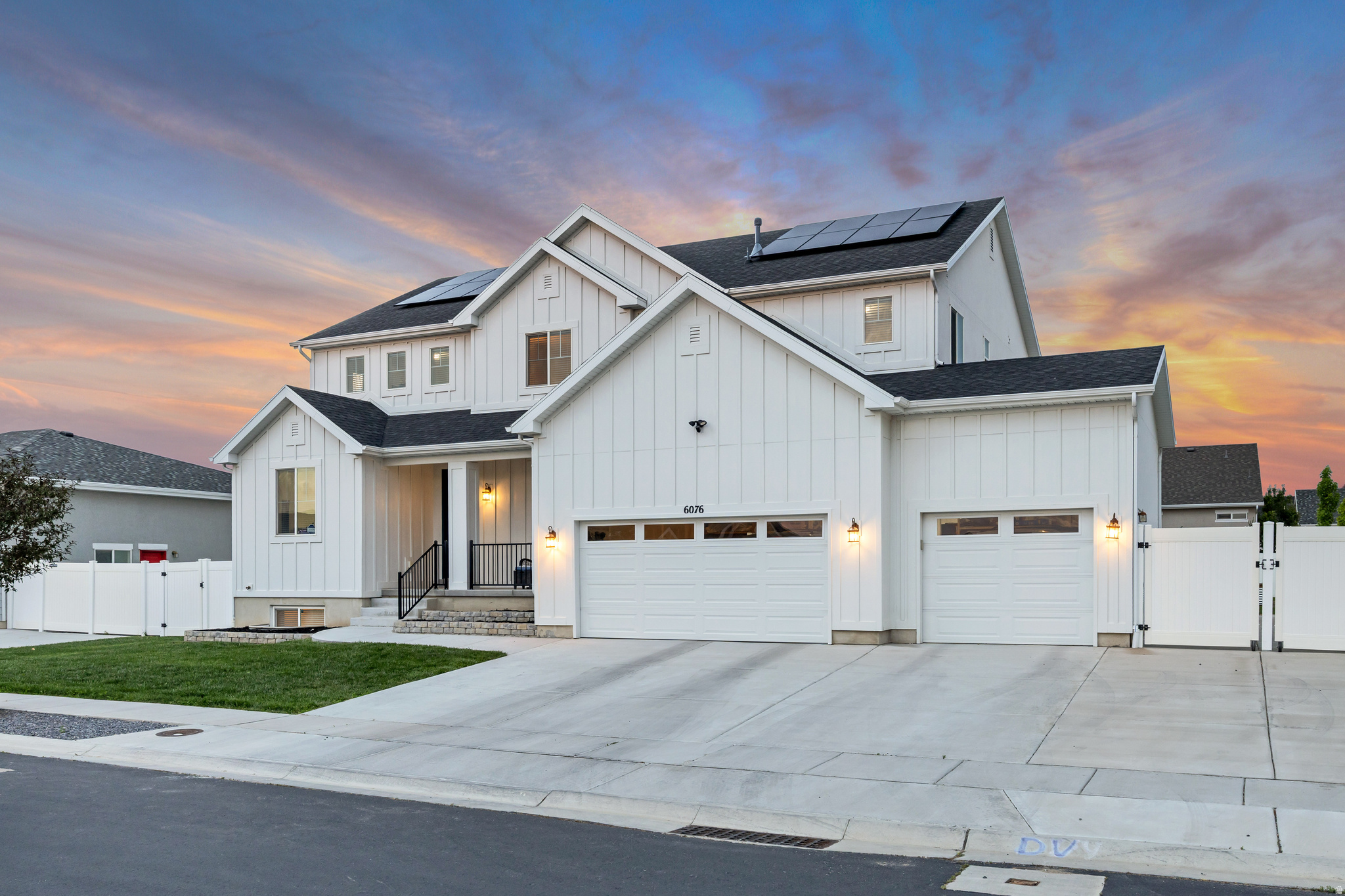 HALLS CROSSING - Residential