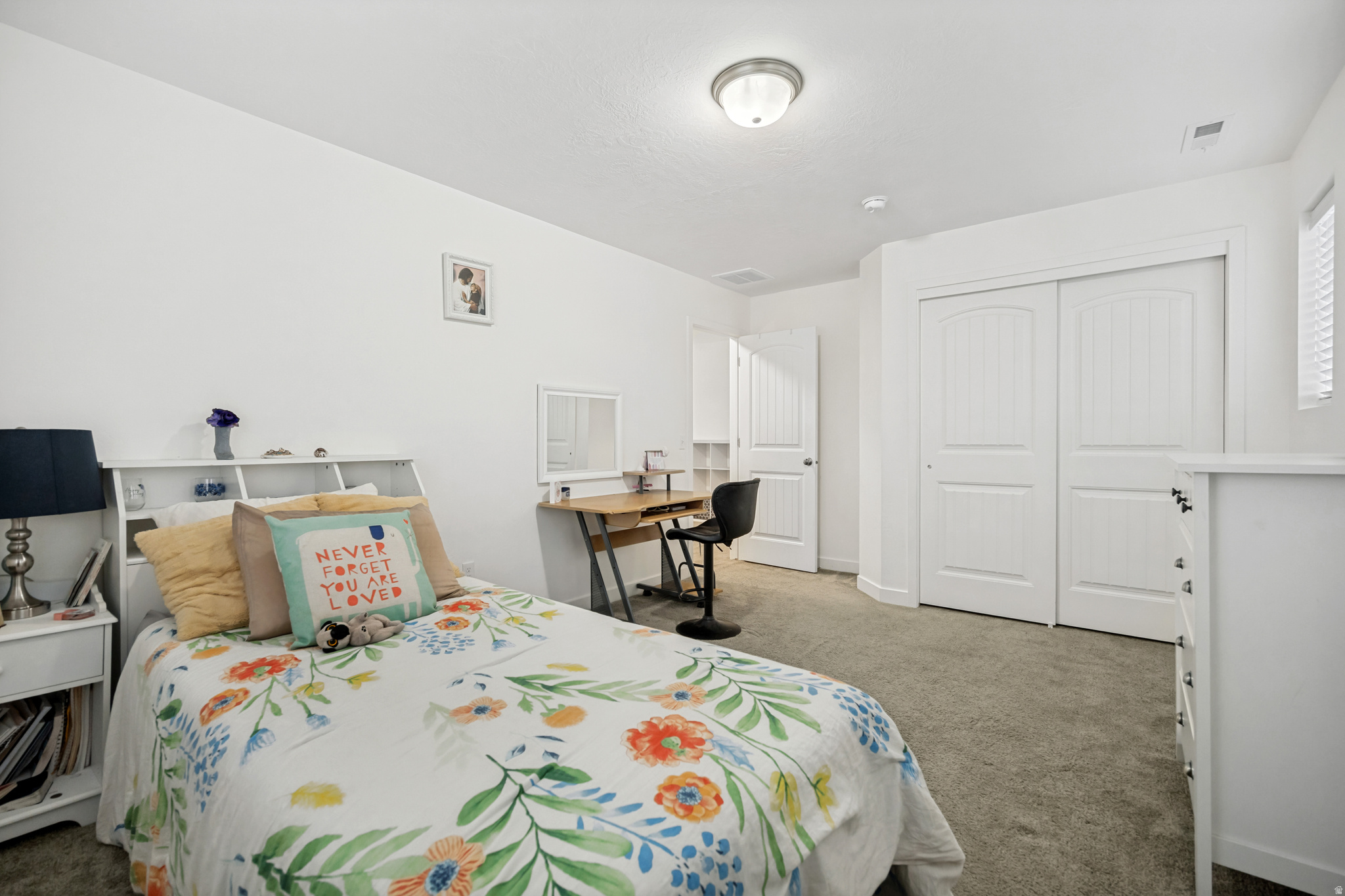 HALLS CROSSING - Residential