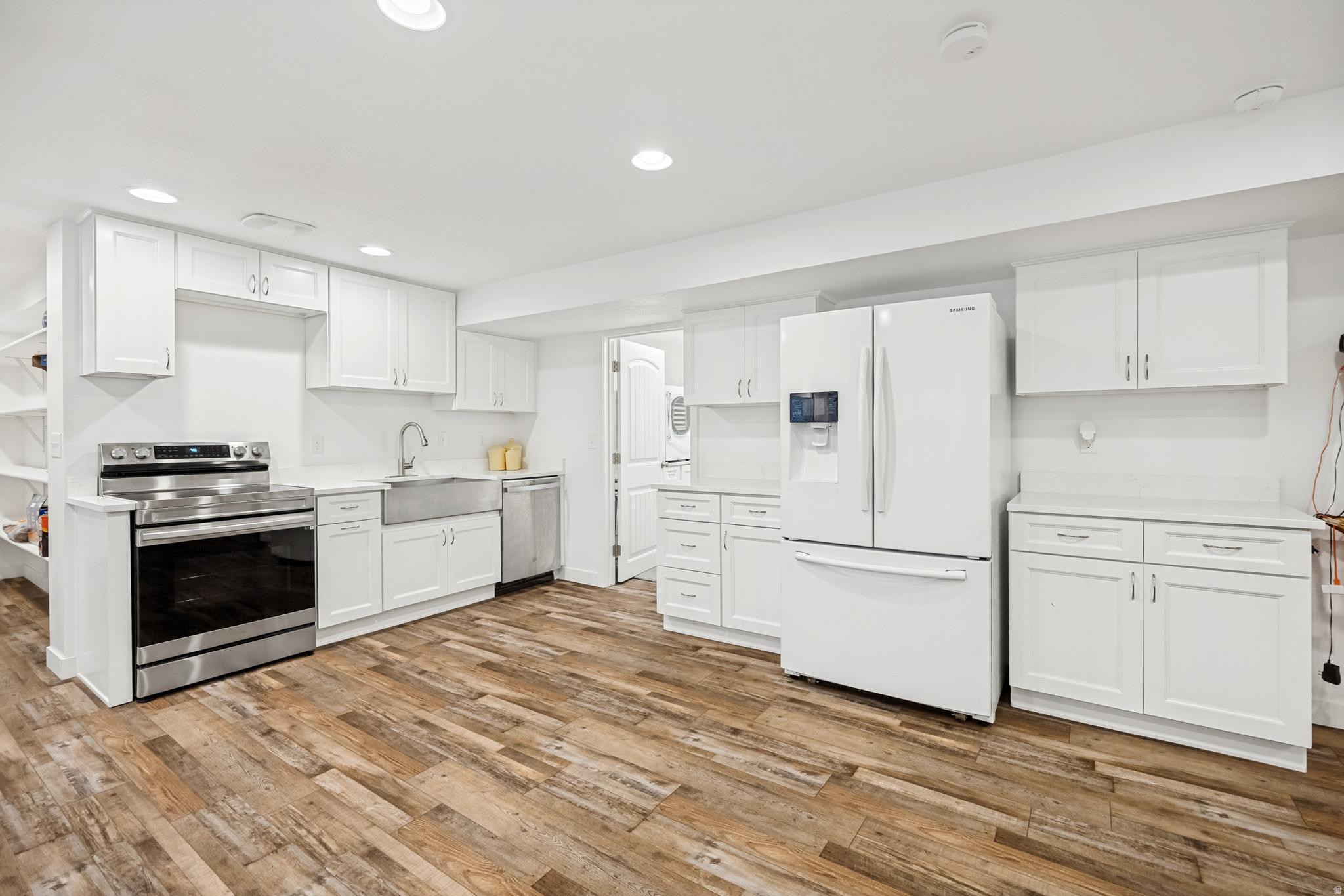 HALLS CROSSING - Residential