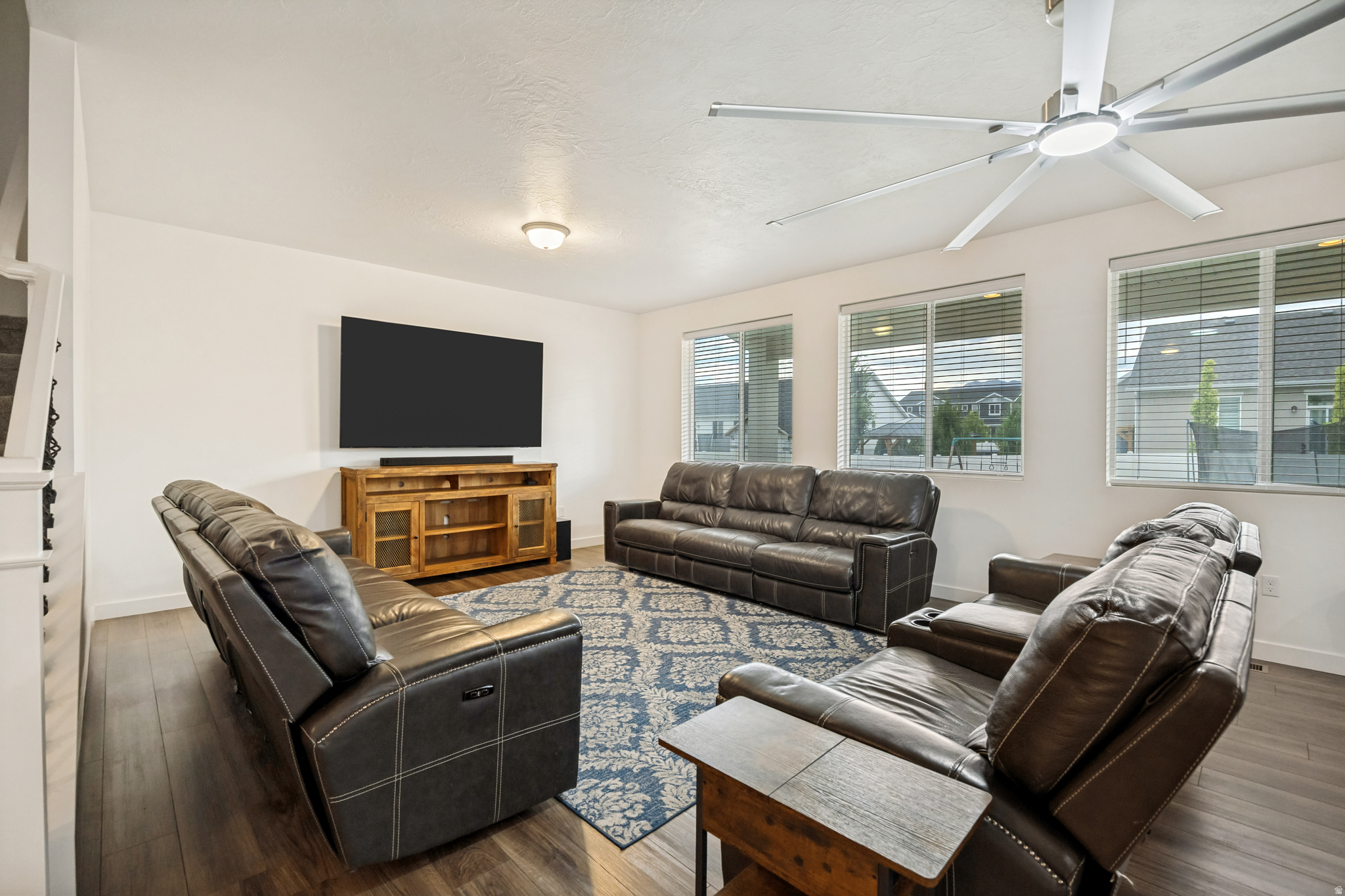 HALLS CROSSING - Residential