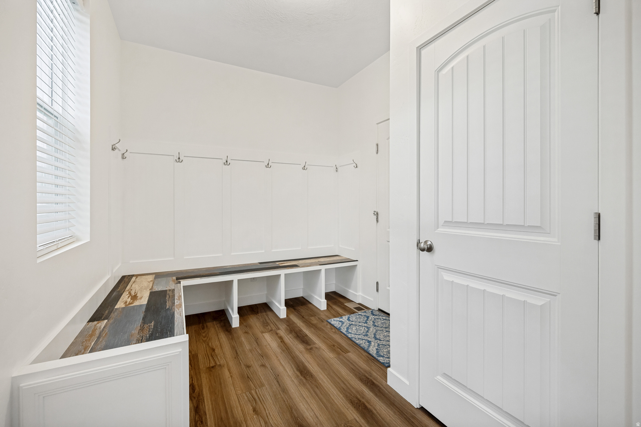 HALLS CROSSING - Residential