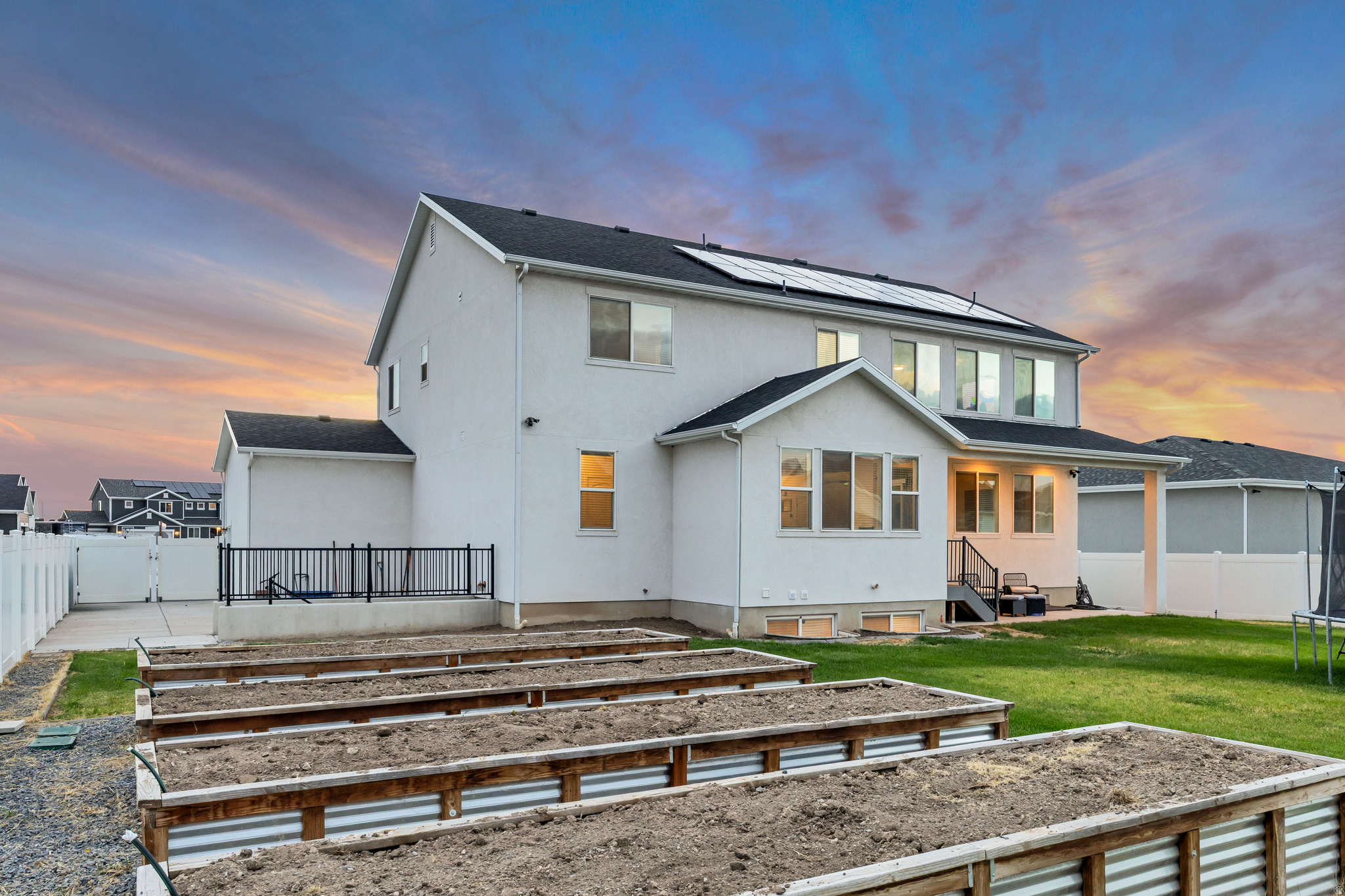 HALLS CROSSING - Residential