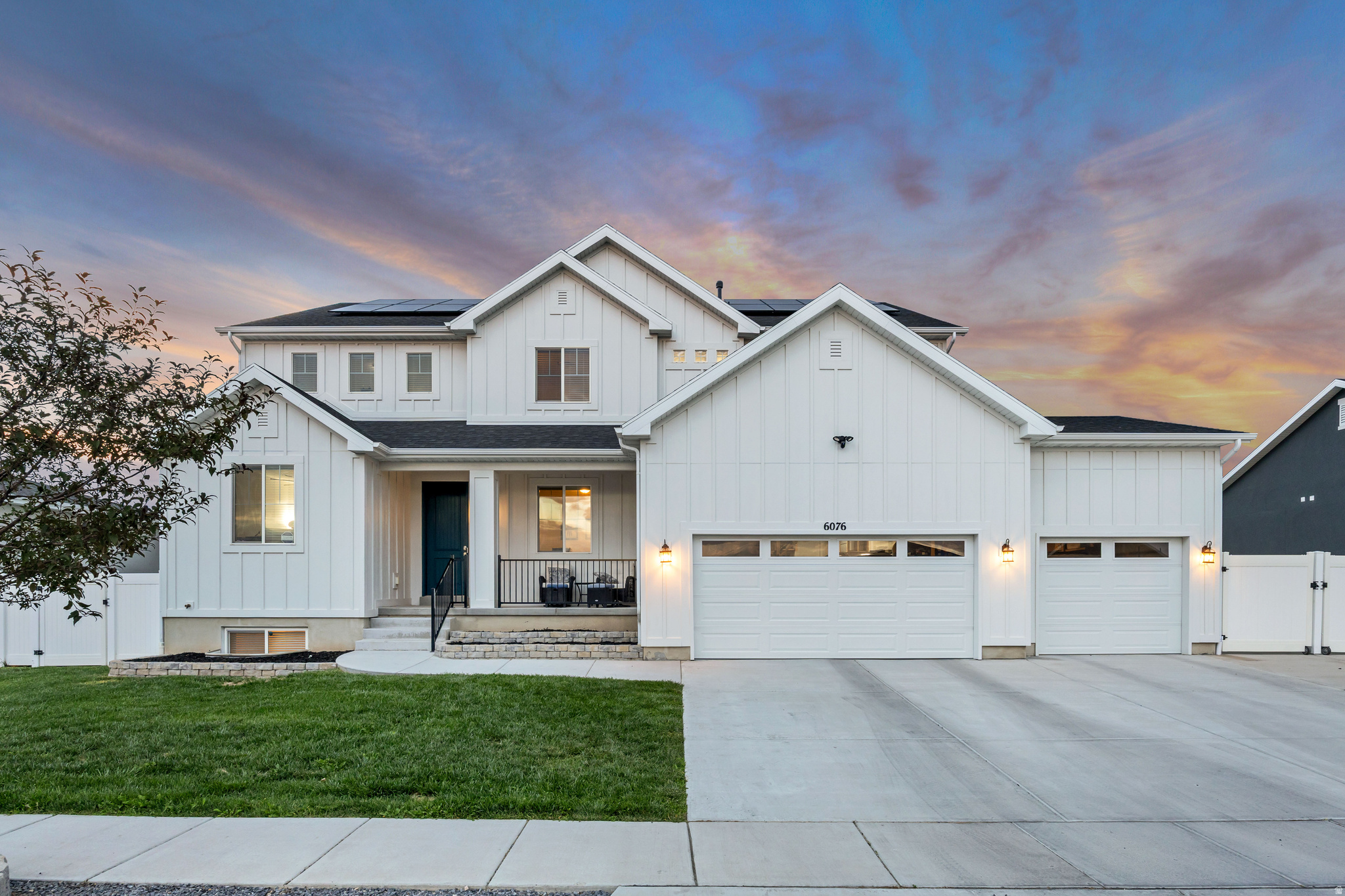HALLS CROSSING - Residential