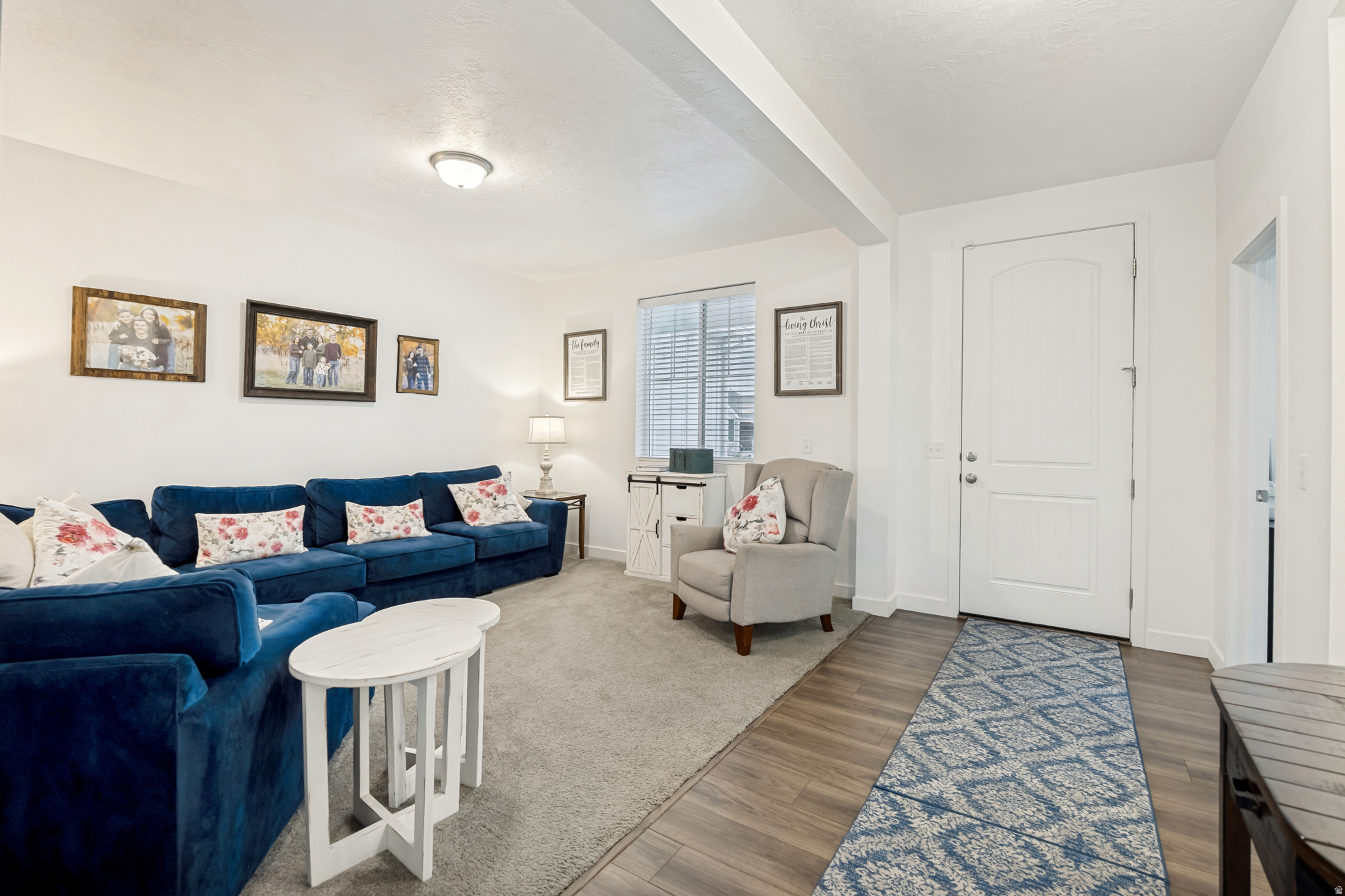 HALLS CROSSING - Residential
