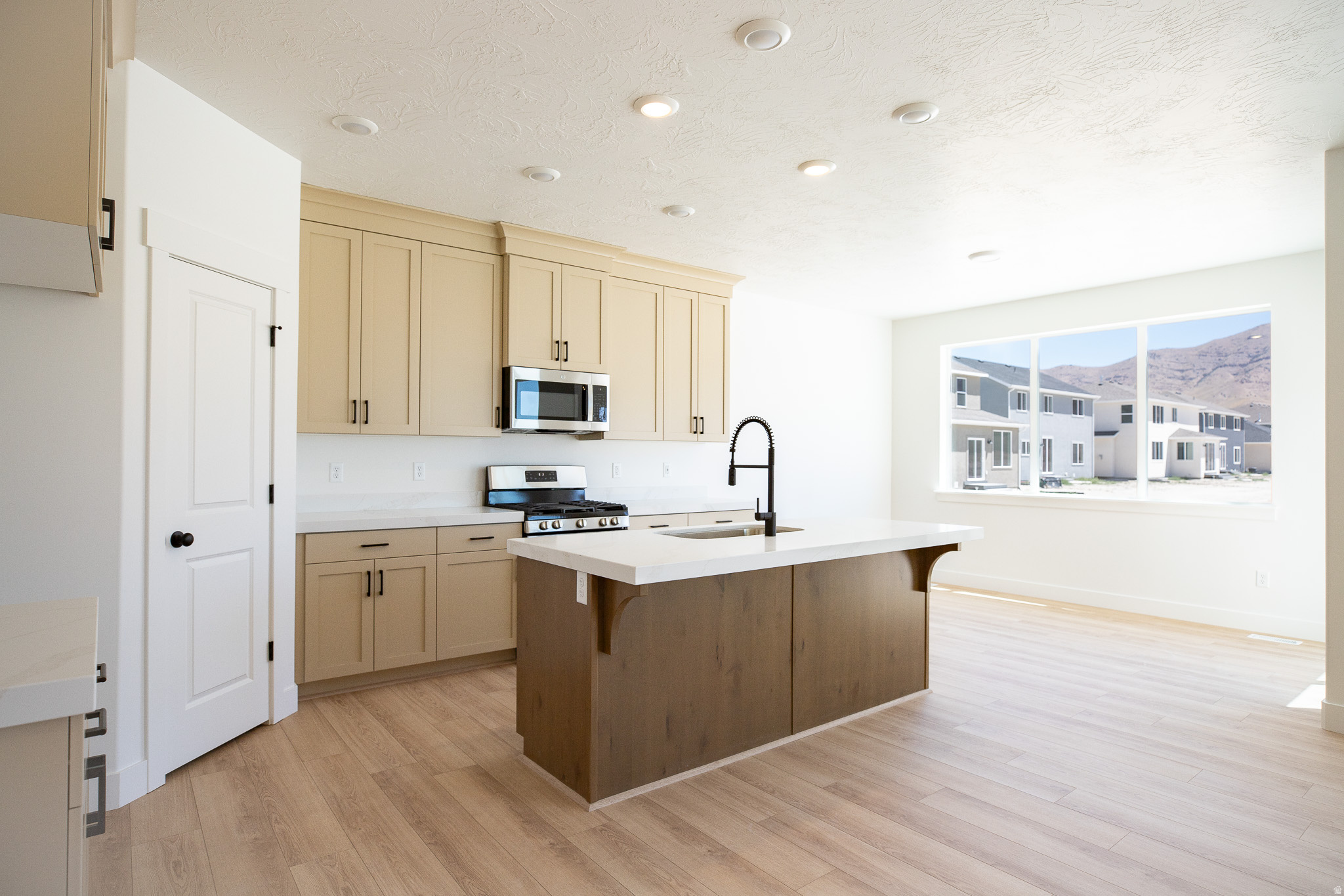 PARKWAY FIELDS SINGLES 2 - Residential