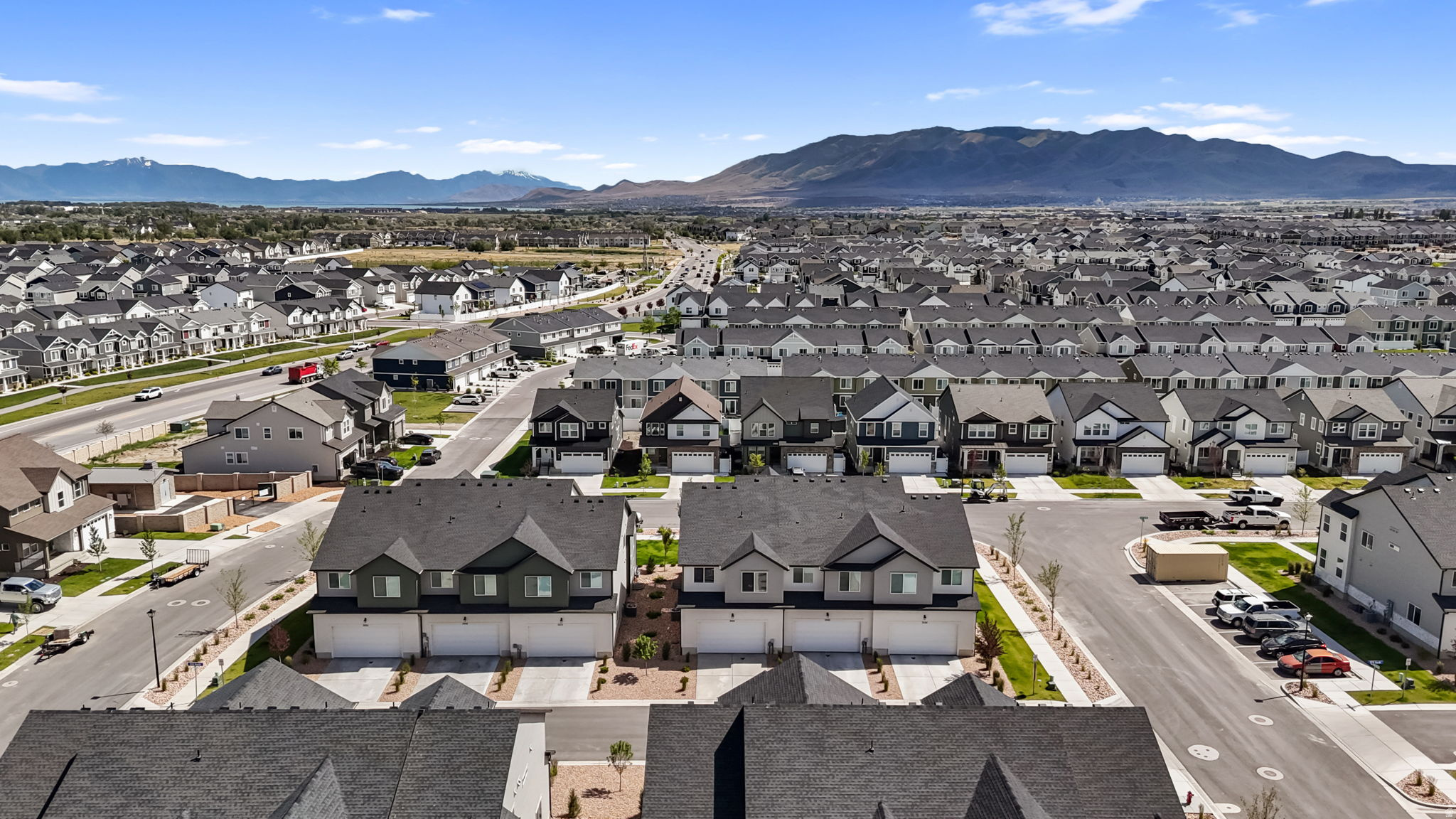 RIVER POINT - Residential