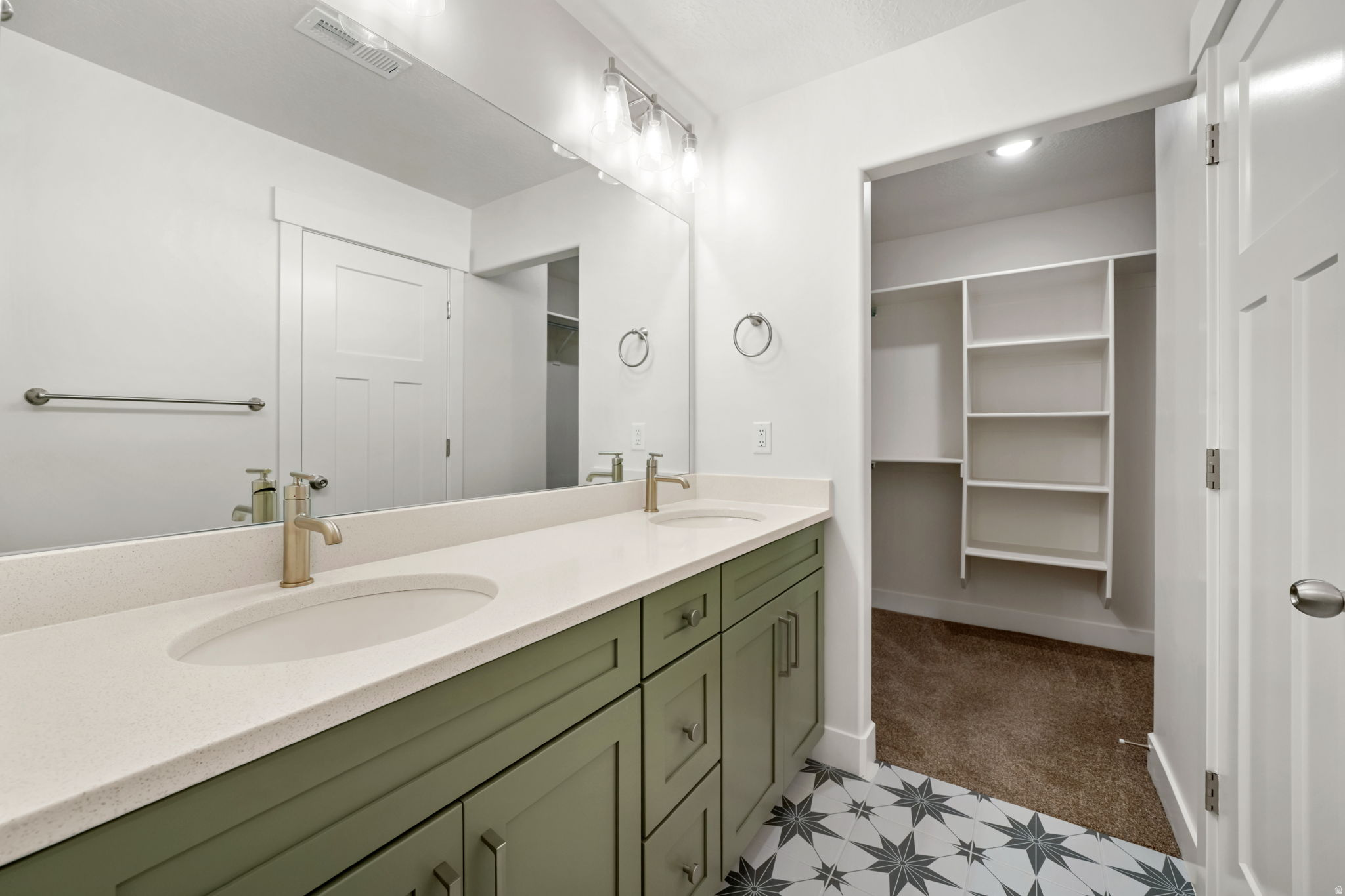 RIVER POINT - Residential
