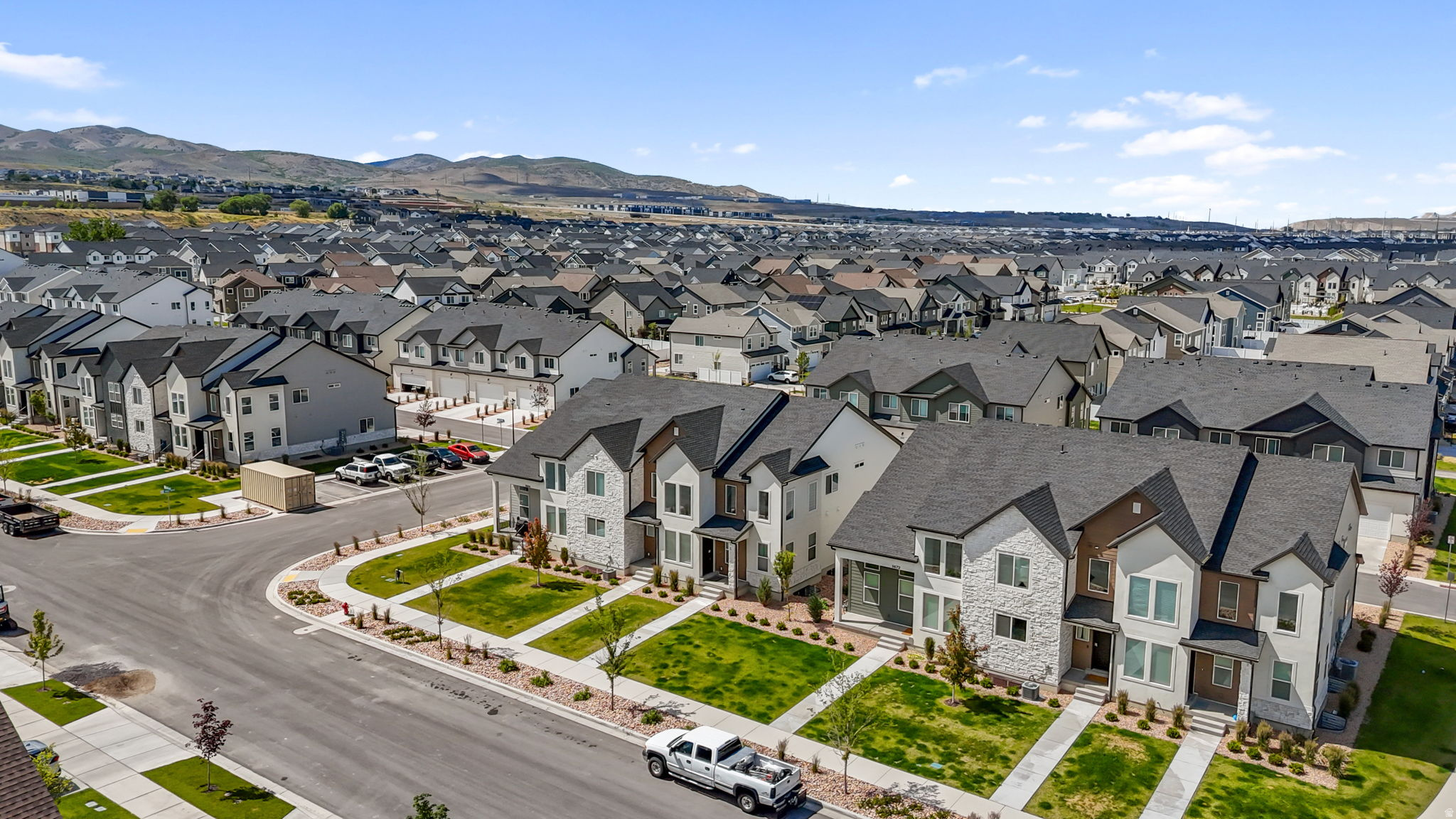 RIVER POINT - Residential