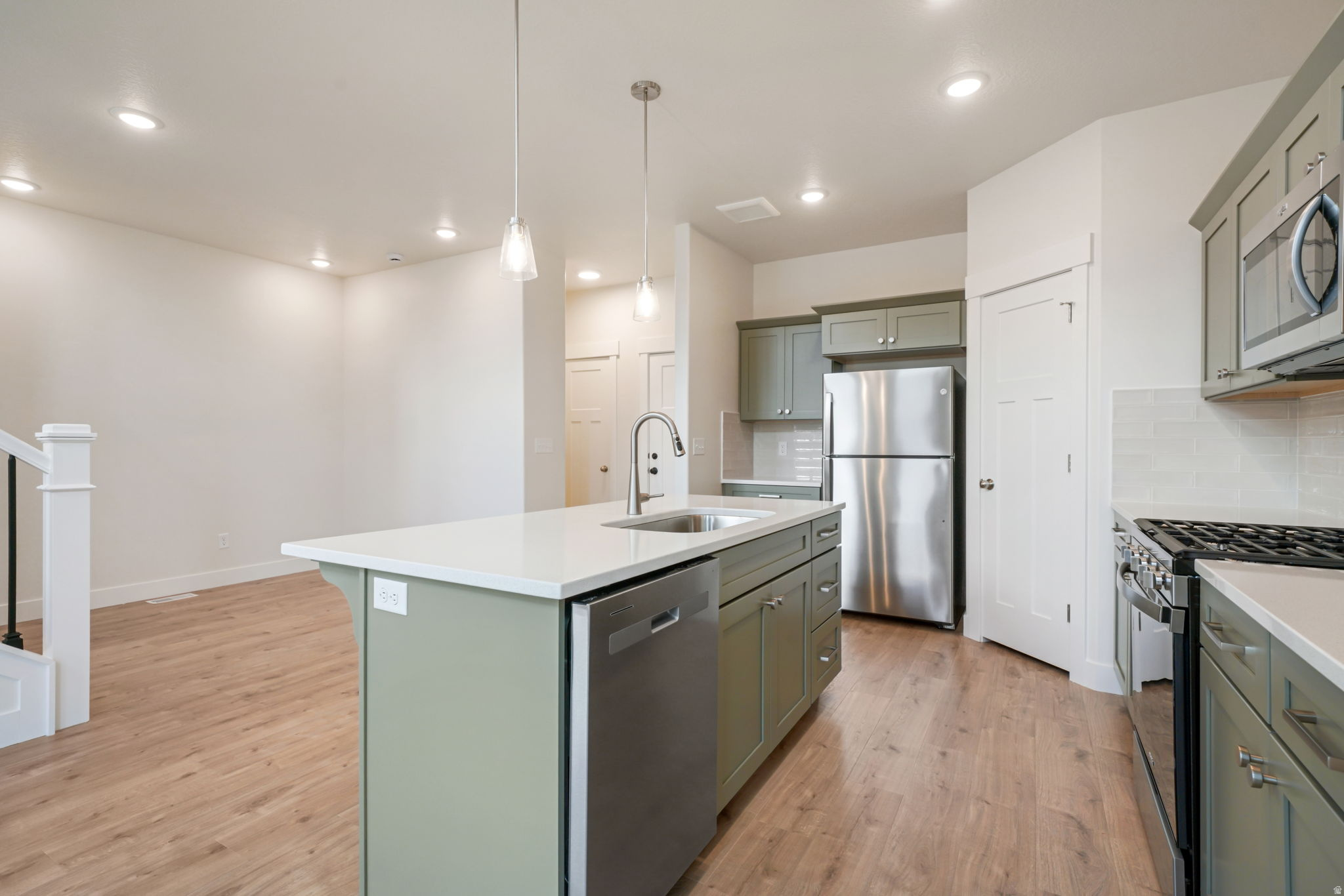 RIVER POINT - Residential