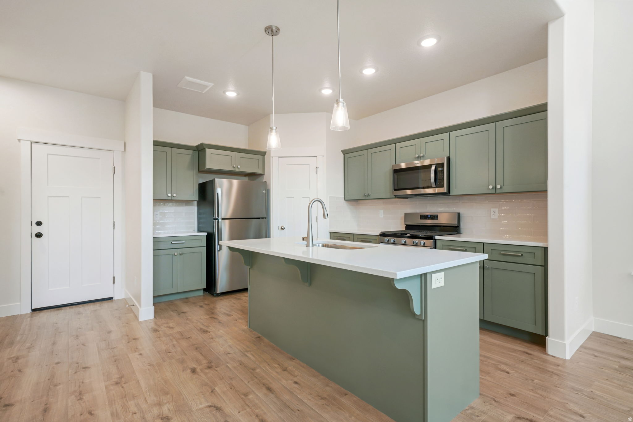 RIVER POINT - Residential
