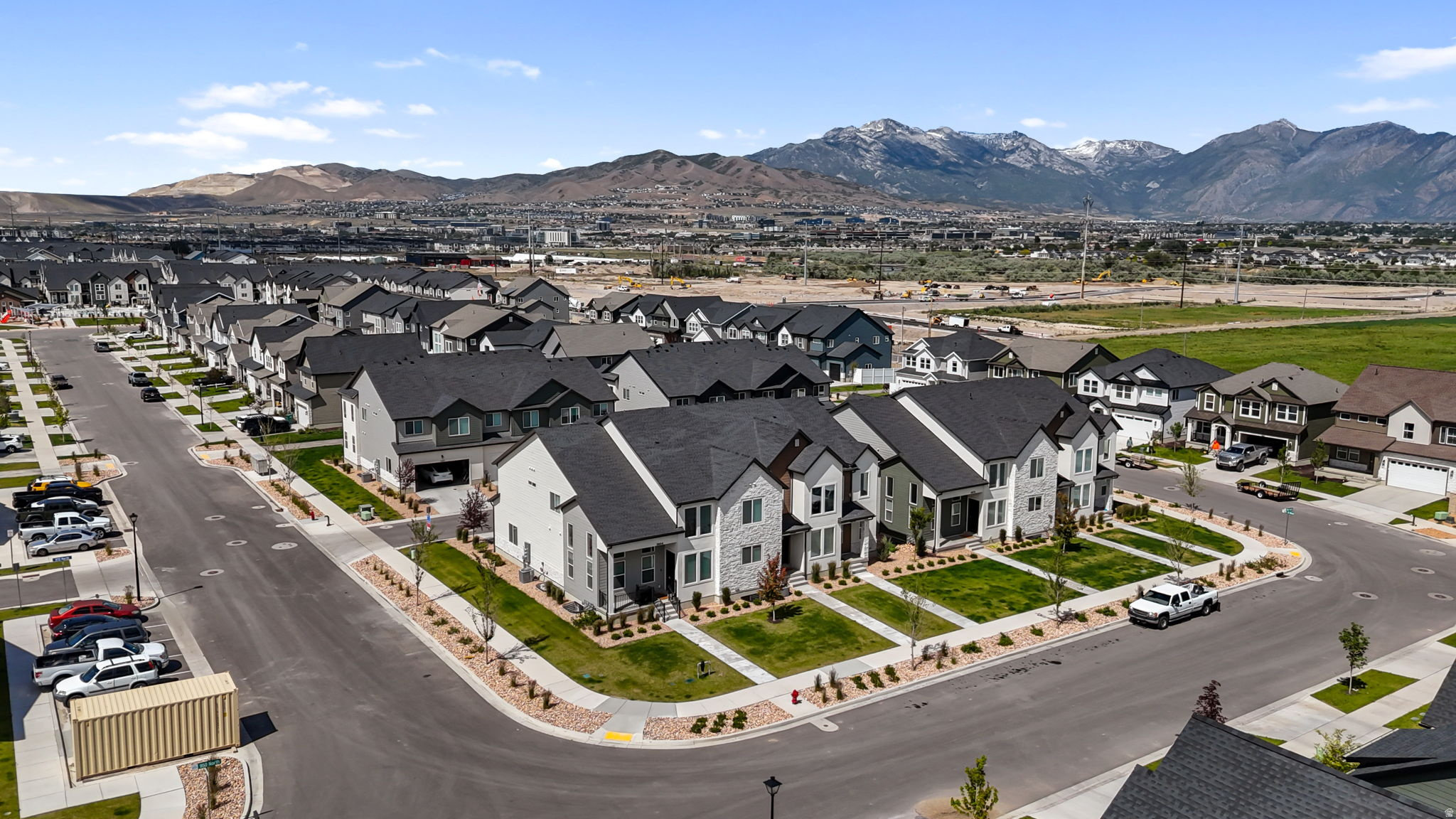 RIVER POINT - Residential