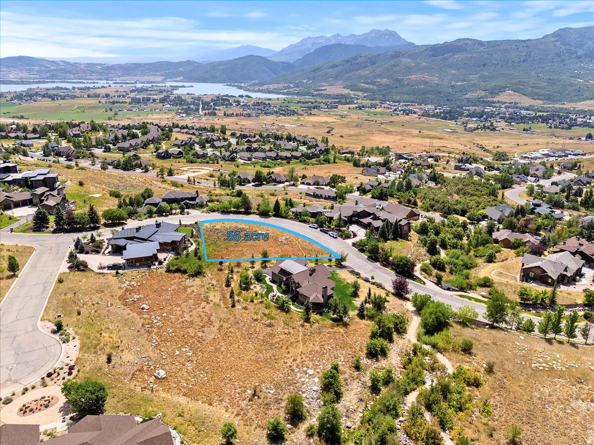 THE HIGHLANDS - Land
