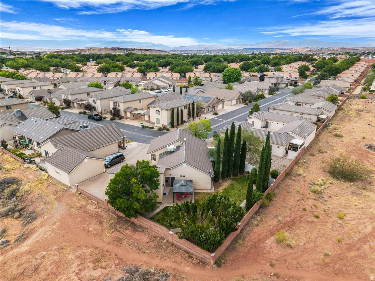 ENGLISH OAKS EST 1 AMD - Residential
