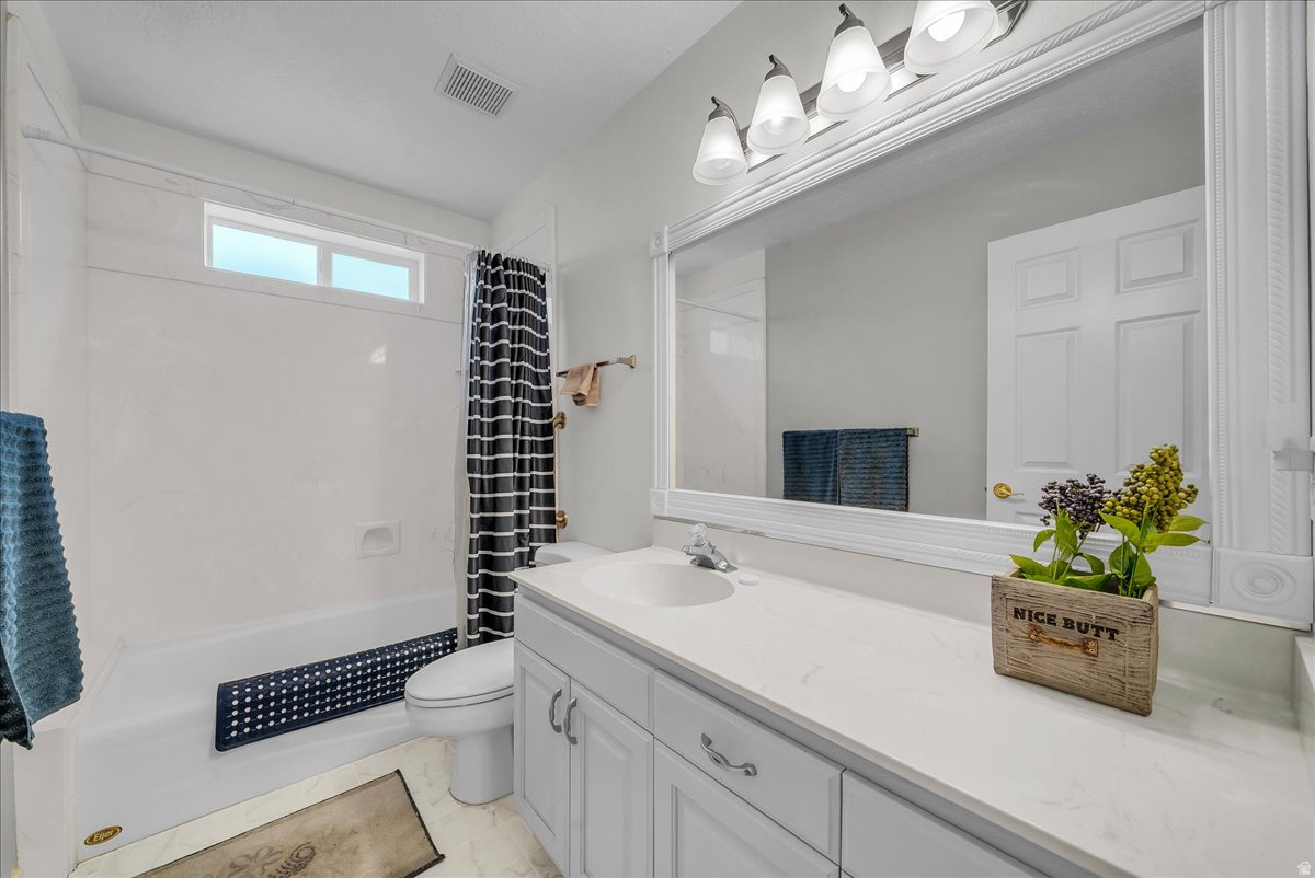 ENGLISH OAKS EST 1 AMD - Residential