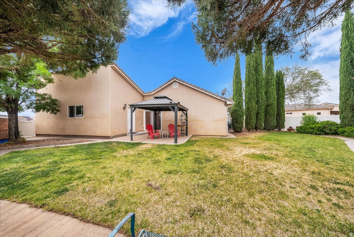 ENGLISH OAKS EST 1 AMD - Residential