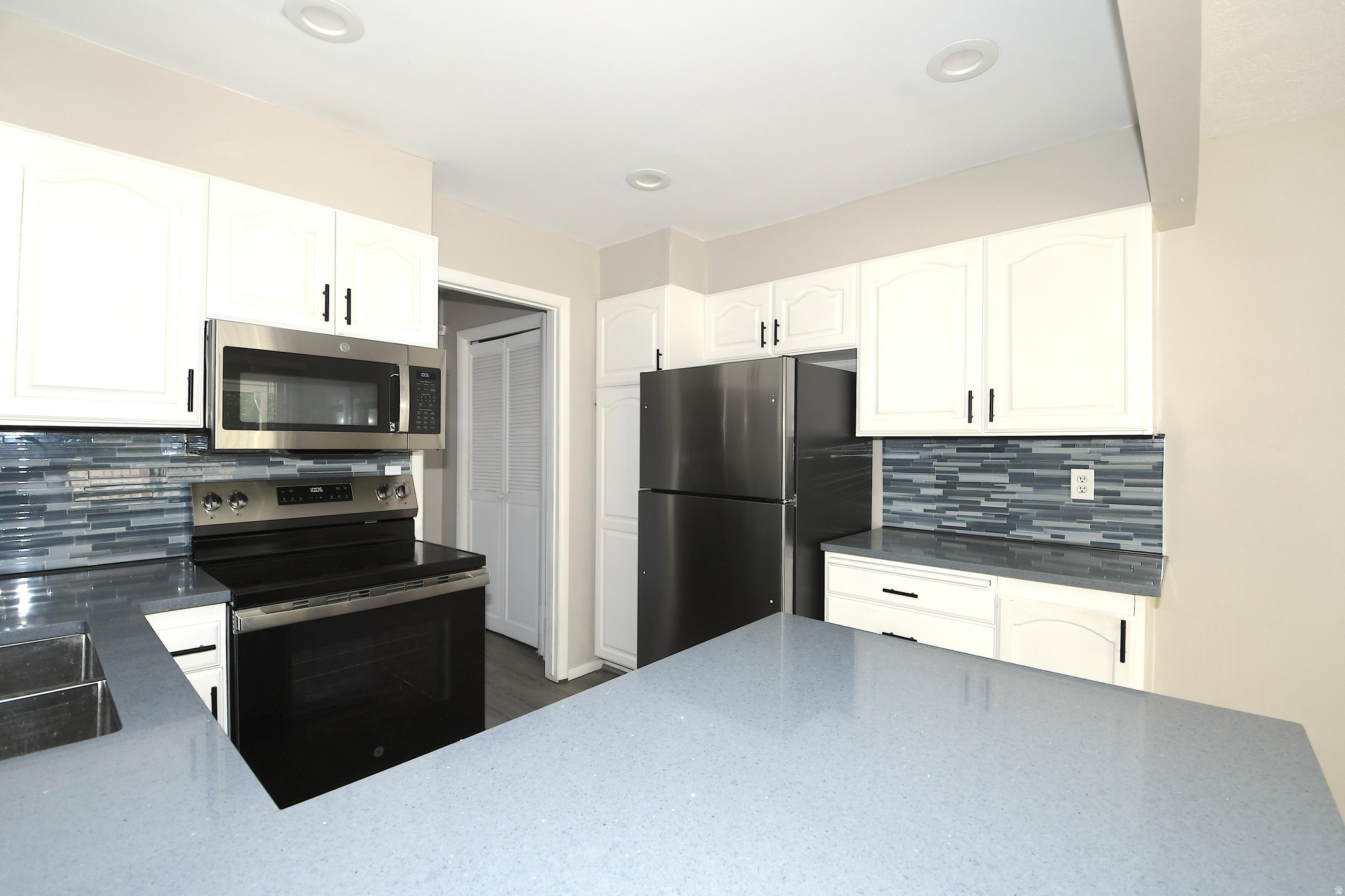 SANDY HIGHLANDS - Residential