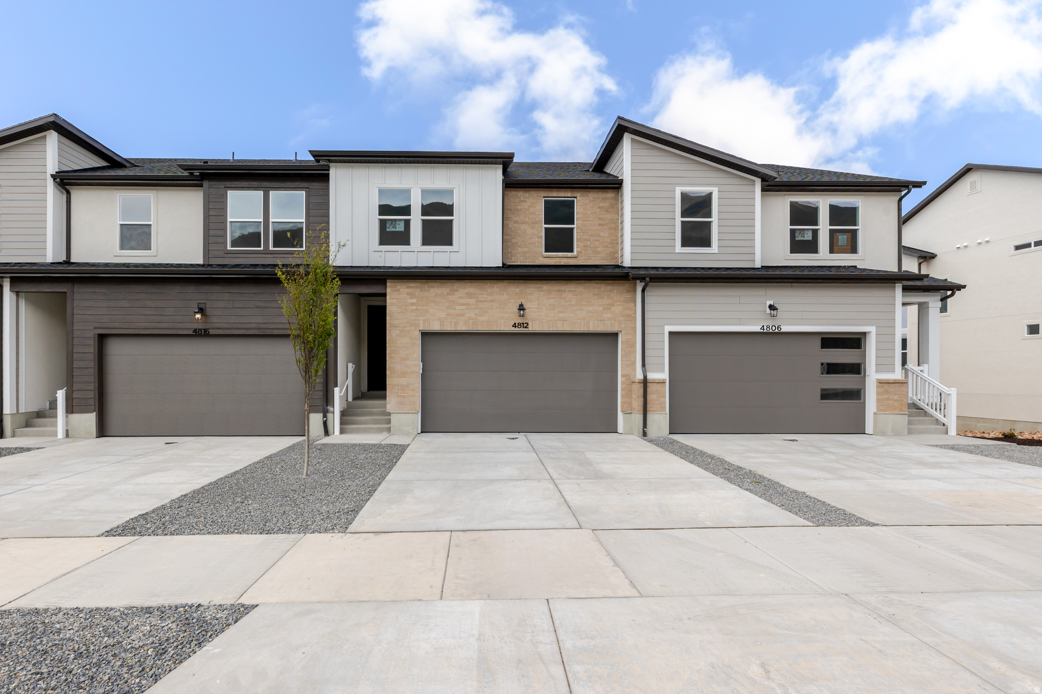 *DON'T MISS OUT ON THIS MOVE-IN READY HOME! FRIDGE, WASHER & DRYER INCLUDED!* Get ready to fall in love with your new townhome at Harmony Ridge! Enjoy the perfect mix of comfort and convenience with multi-story living and a spacious two-car garage. Nestled near the breathtaking Spanish Fork Canyon, Harmony Ridge offers jaw-dropping views and incredible amenities, including a clubhouse, fully equipped gym, sparkling pool, parks, and pickleball courts. It's the perfect place to relax, play, and make lasting memories. Reach out today to learn more or schedule your visit. Your dream home is calling!