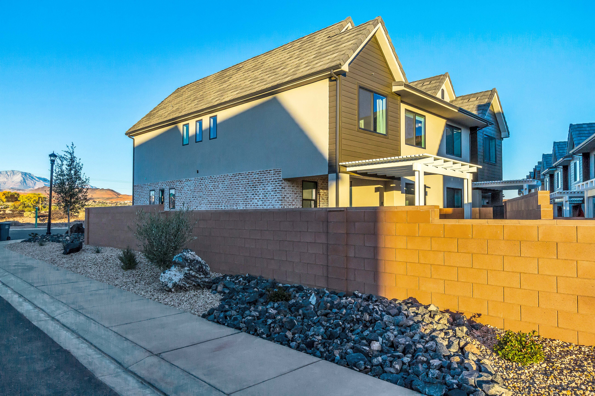 HERITAGE POINTE - Residential