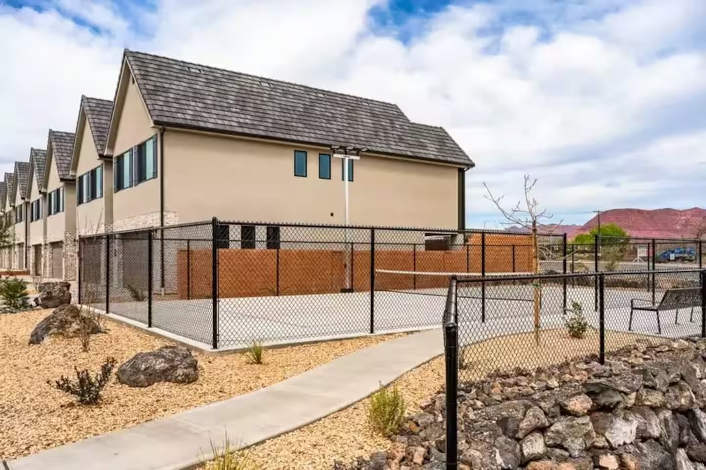 HERITAGE POINTE - Residential