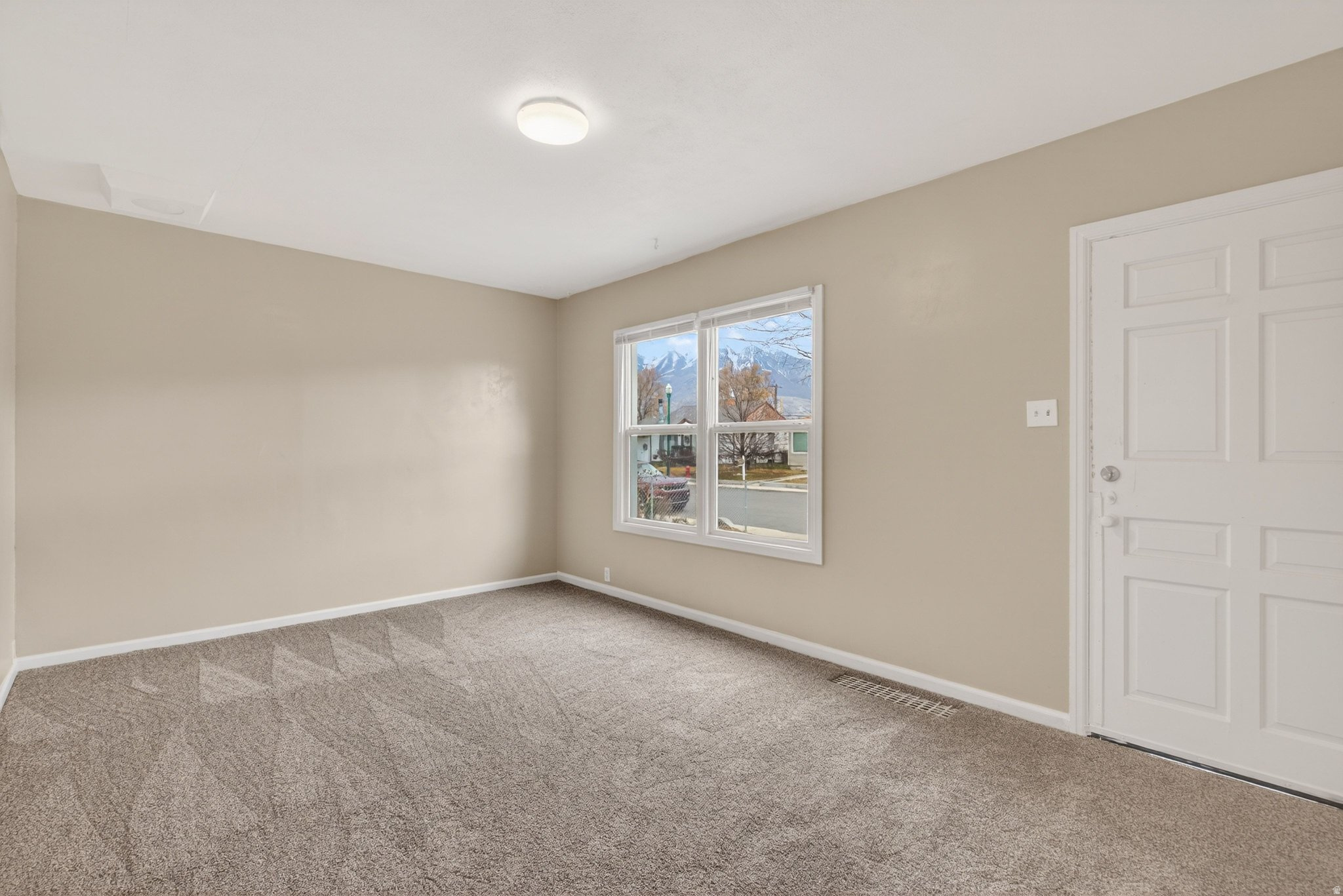 BEVERLY PLACE - Residential