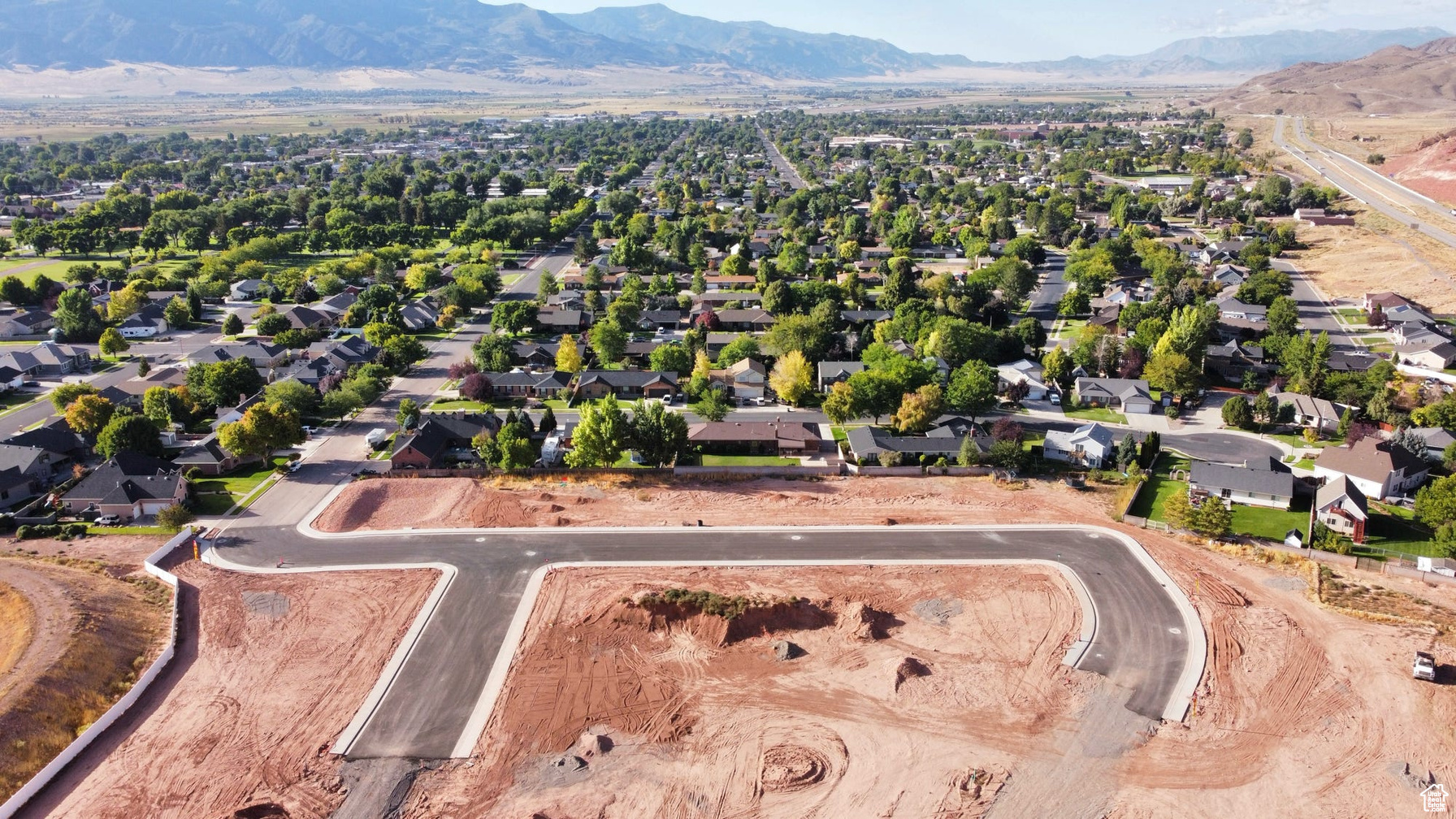 COTTONWOOD CORNER PHASE 1 - Land