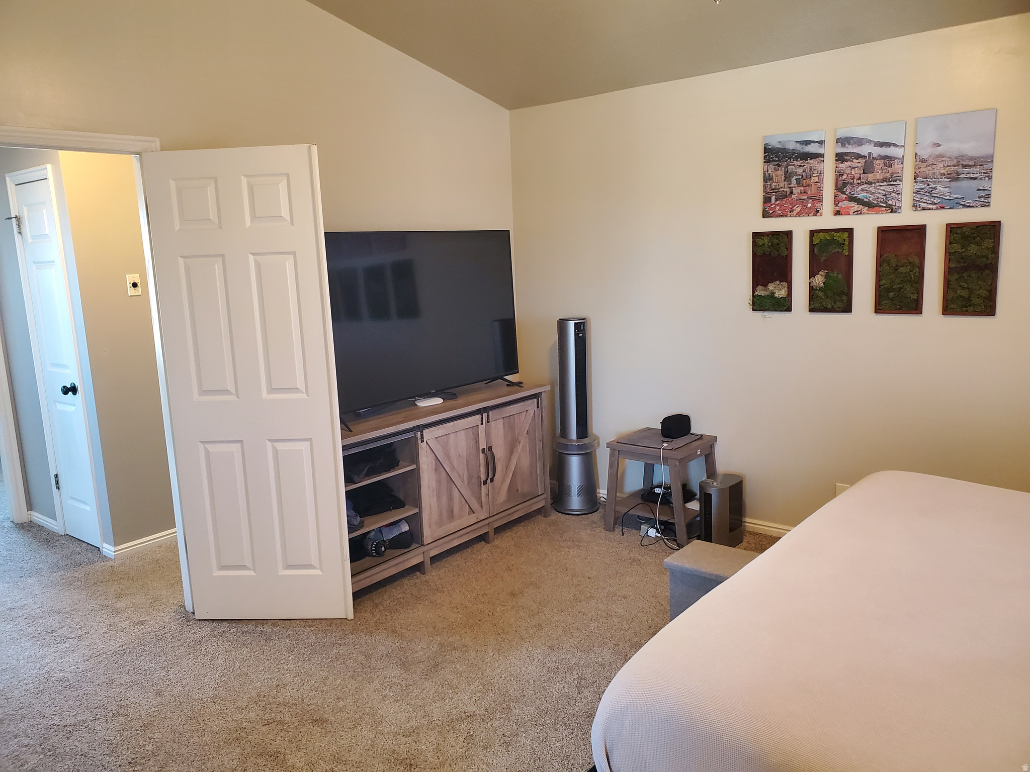 ROYAL VIEW - Residential