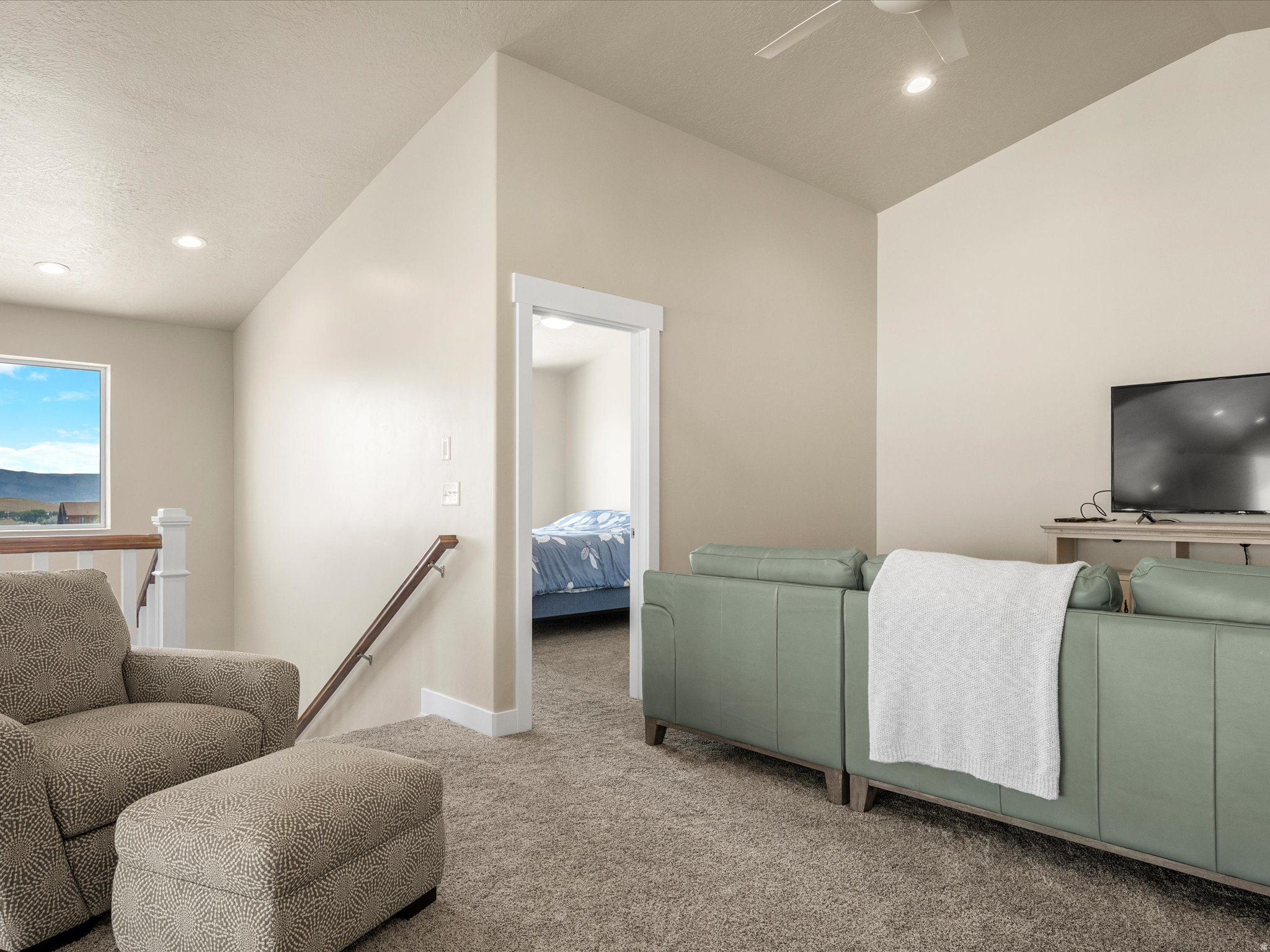 CHERIMOYA HILL SUB PH 1 LOT 12 - Residential
