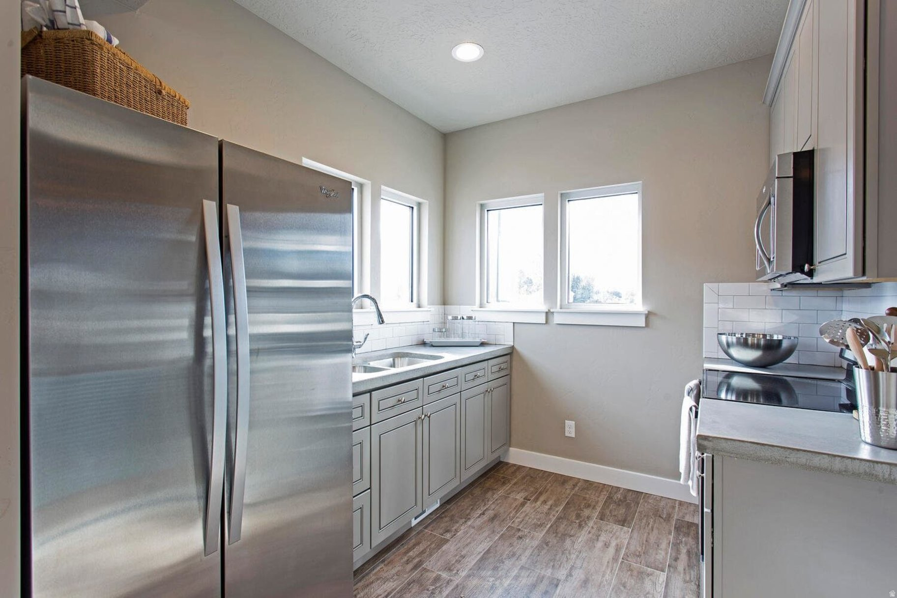 RIDGE - Residential