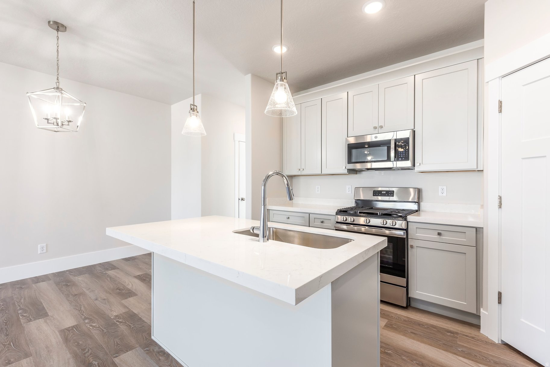 RIDGE - Residential