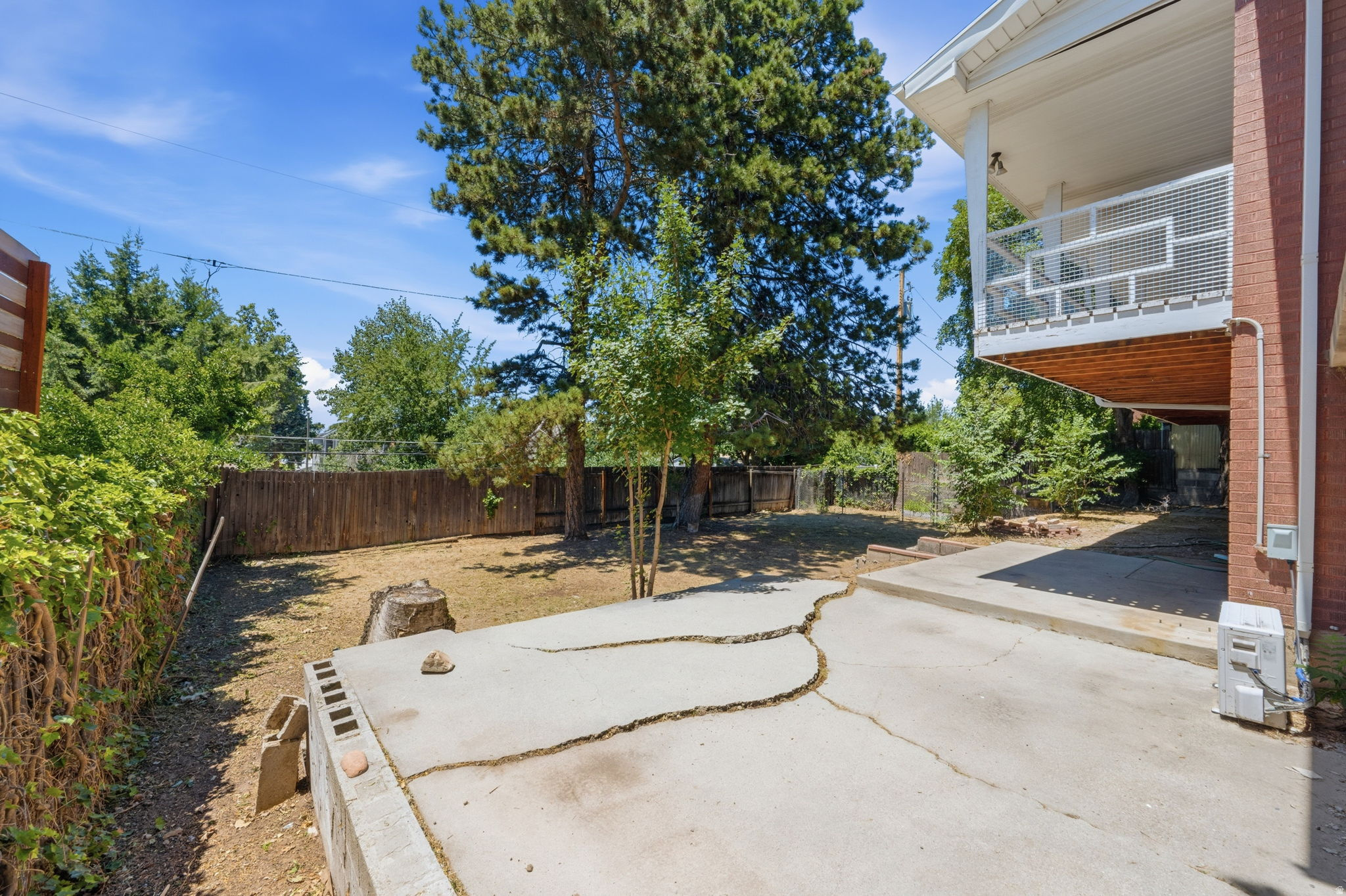UPLAND TERRA - Residential