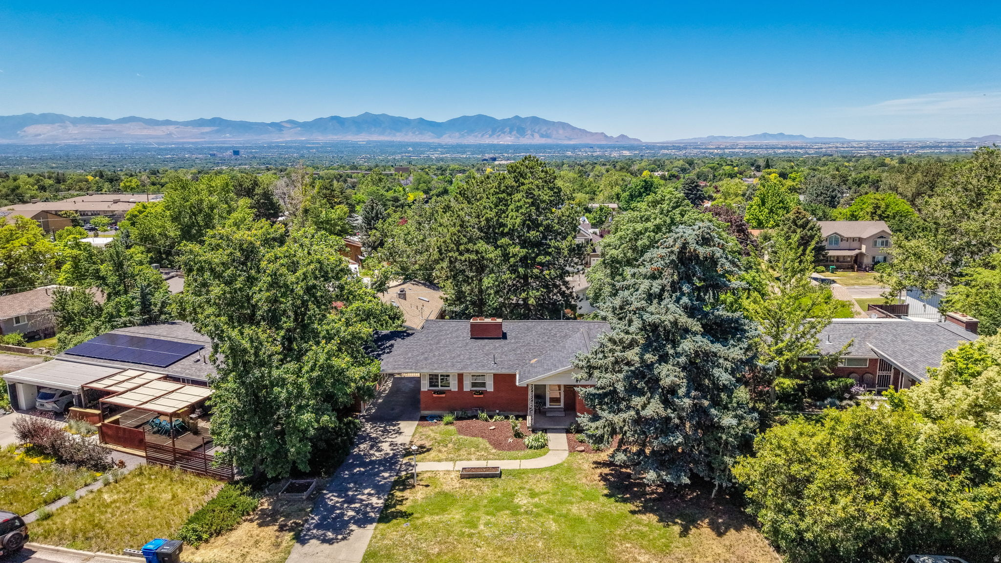 UPLAND TERRA - Residential