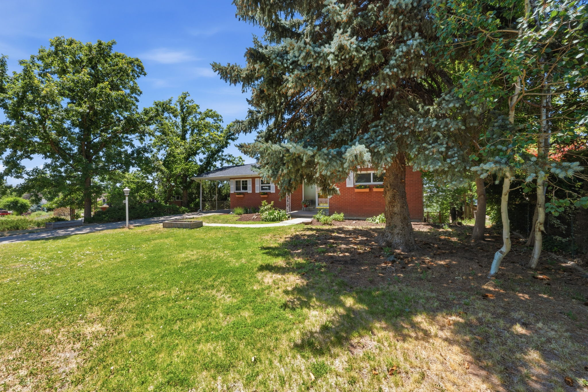 UPLAND TERRA - Residential