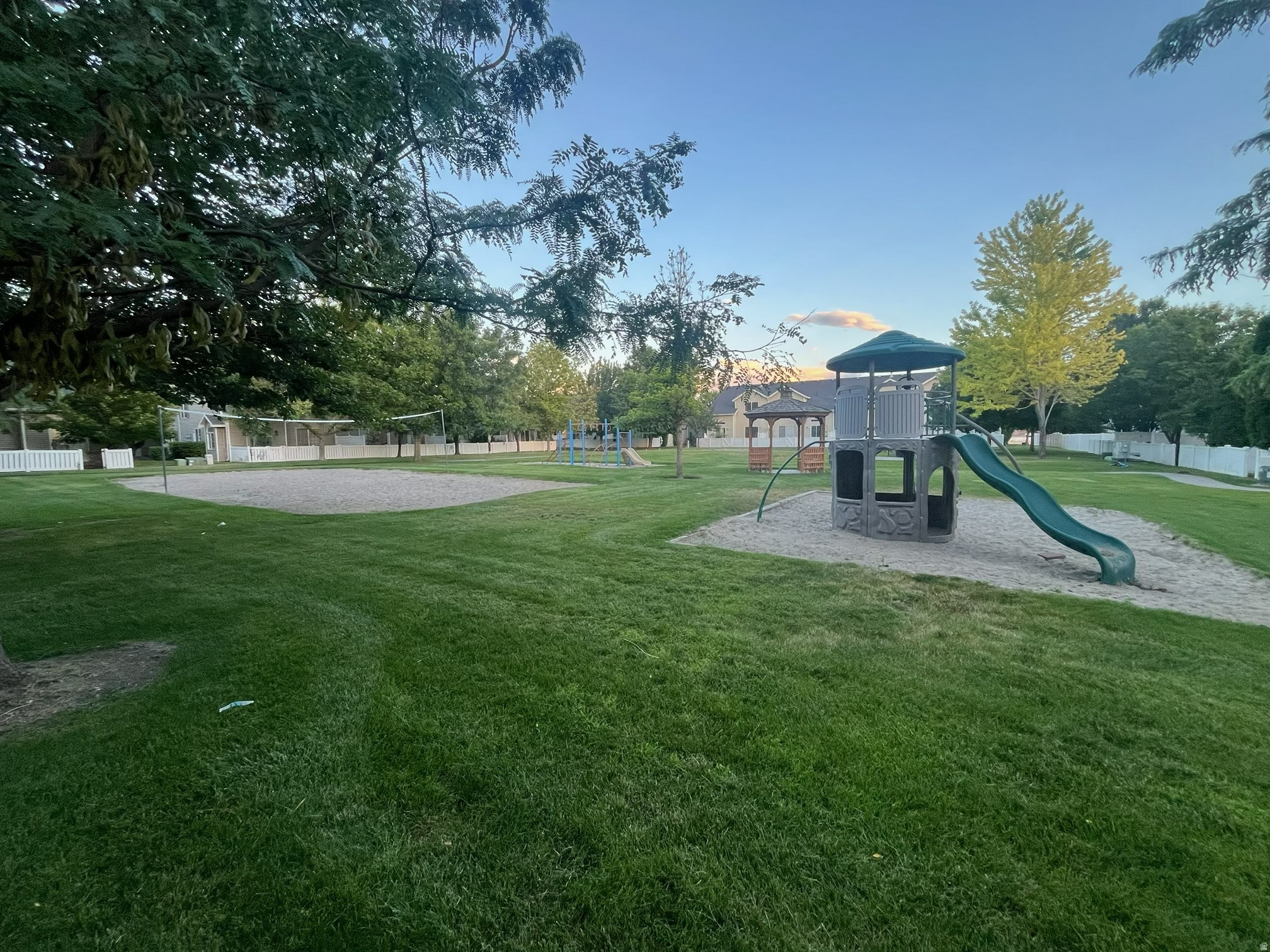 WESTBRIDGE - Residential