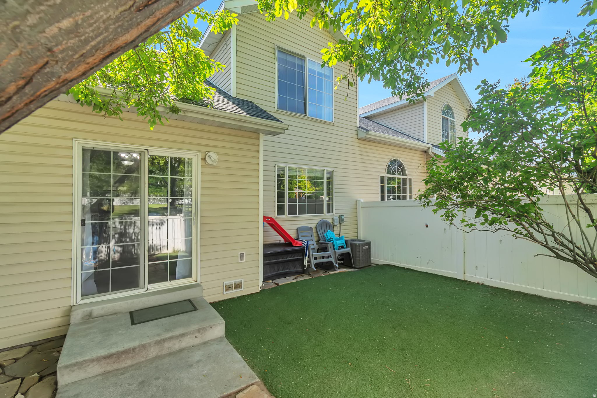 WESTBRIDGE - Residential