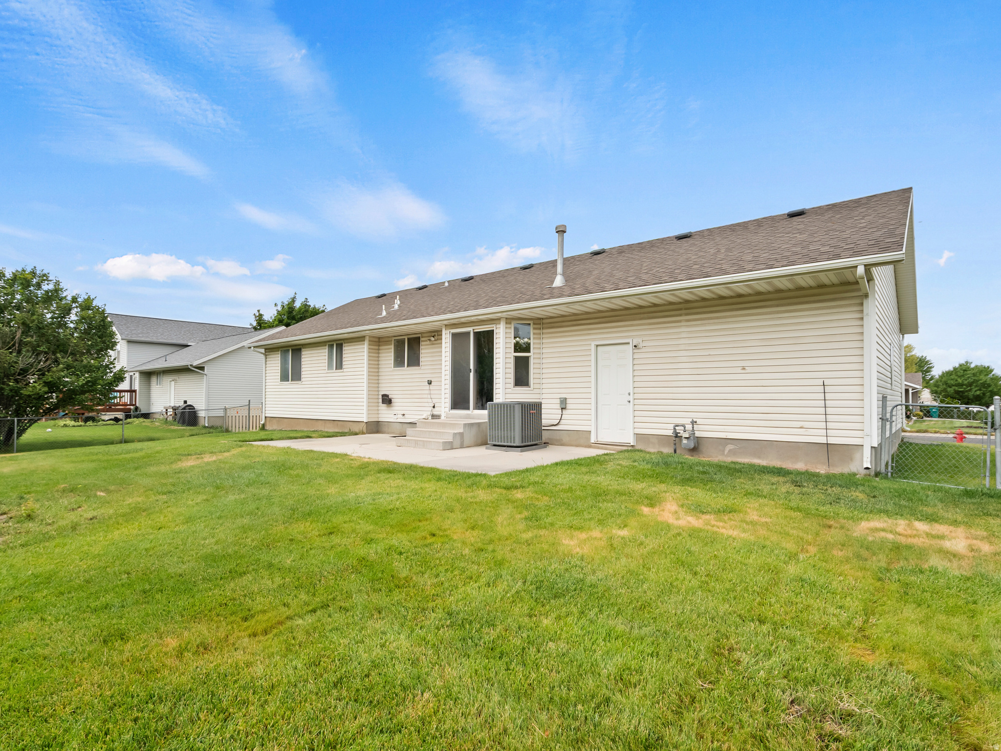 SUMMER CREST - Residential
