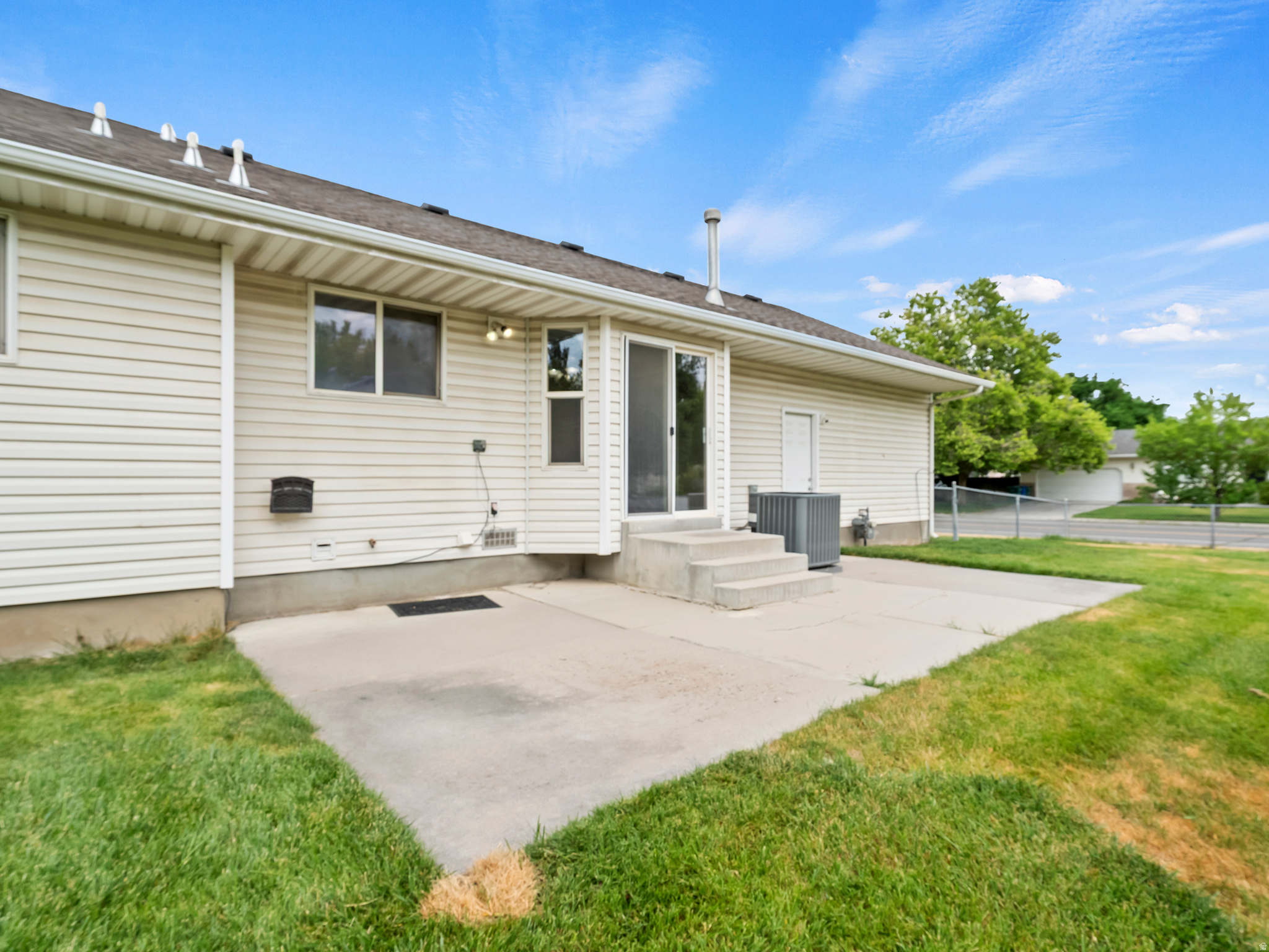 SUMMER CREST - Residential