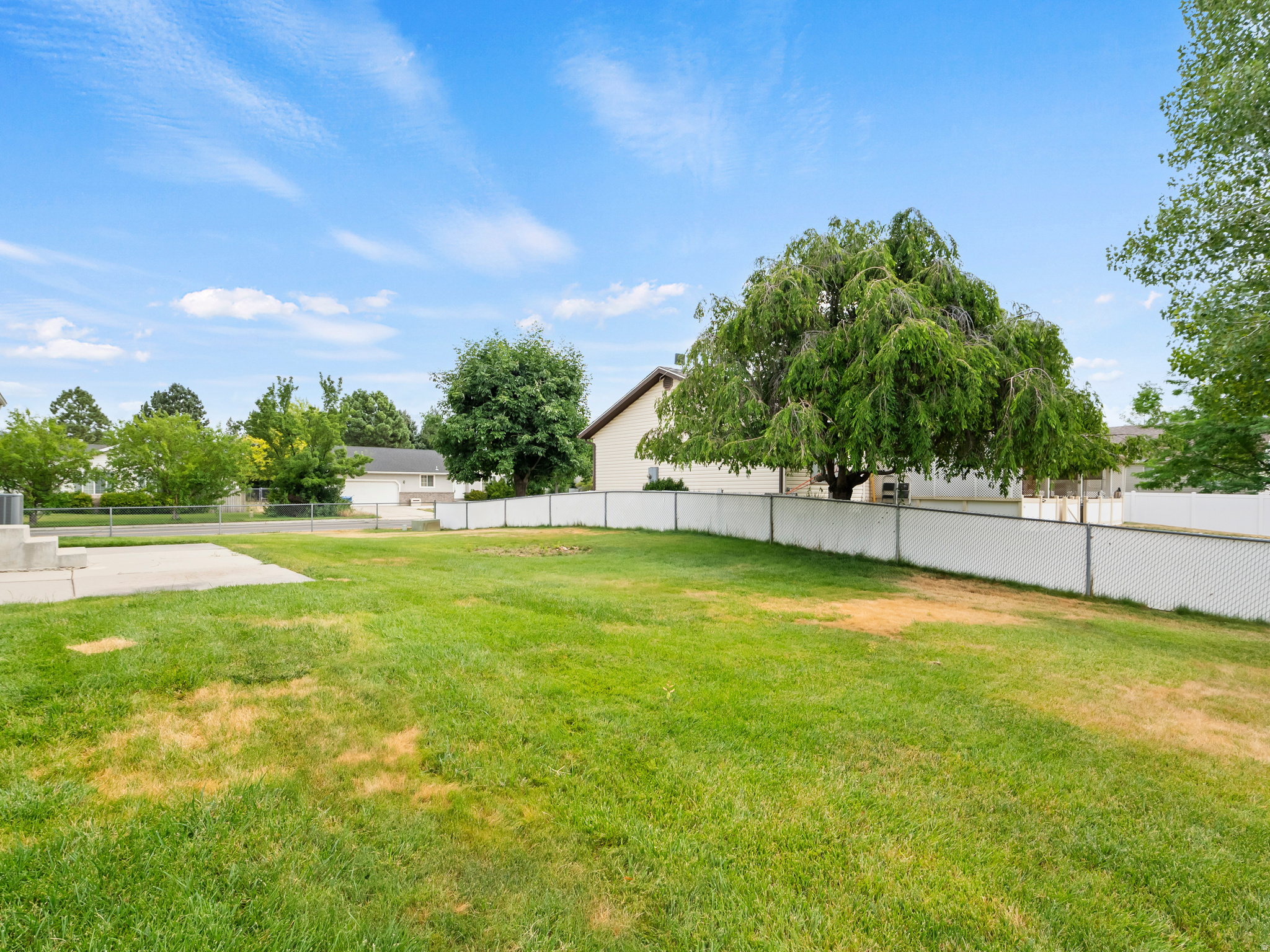 SUMMER CREST - Residential