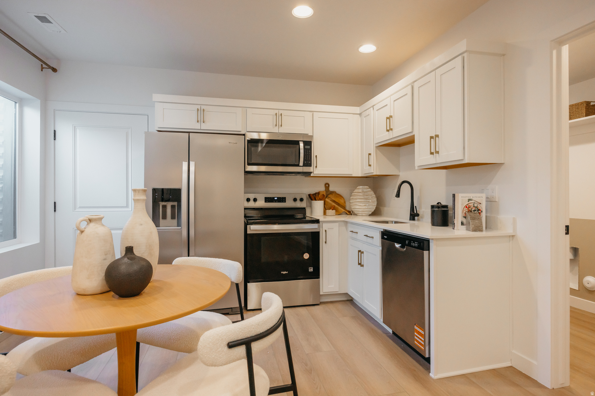 RIVERSIDE ESTATES - Residential