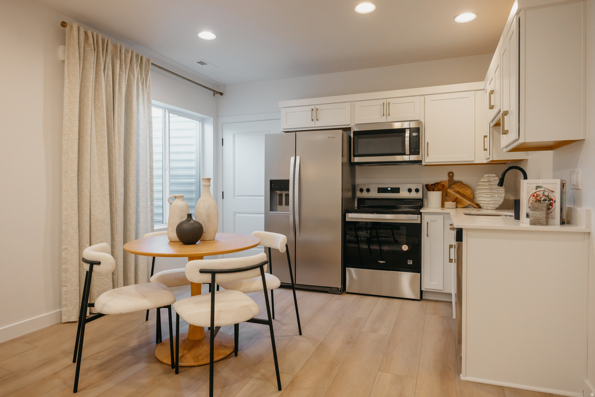 RIVERSIDE ESTATES - Residential