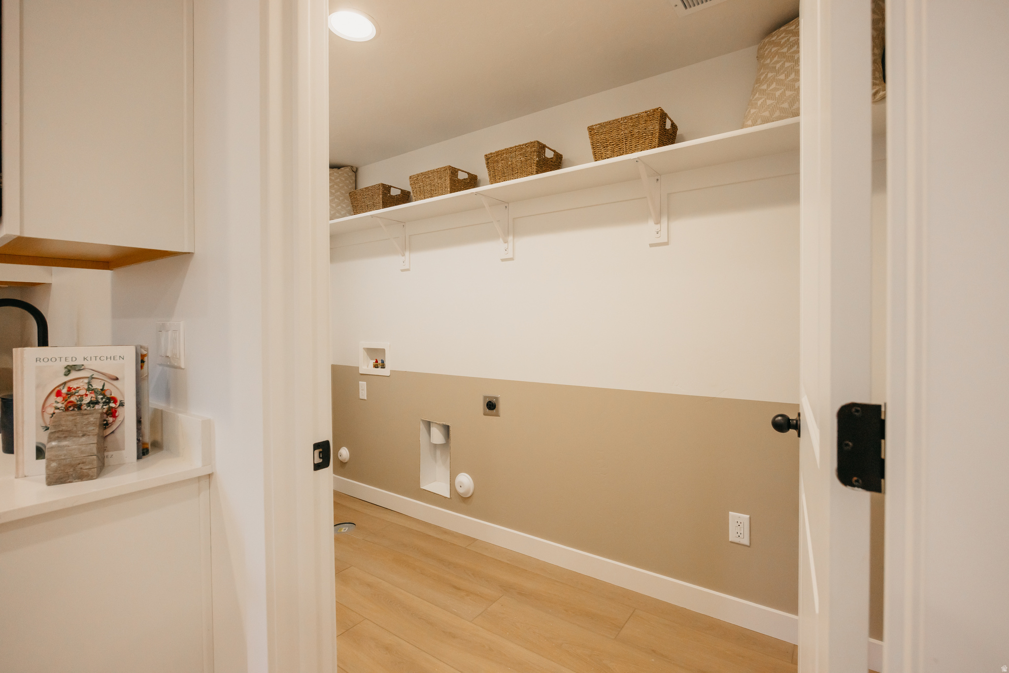 RIVERSIDE ESTATES - Residential
