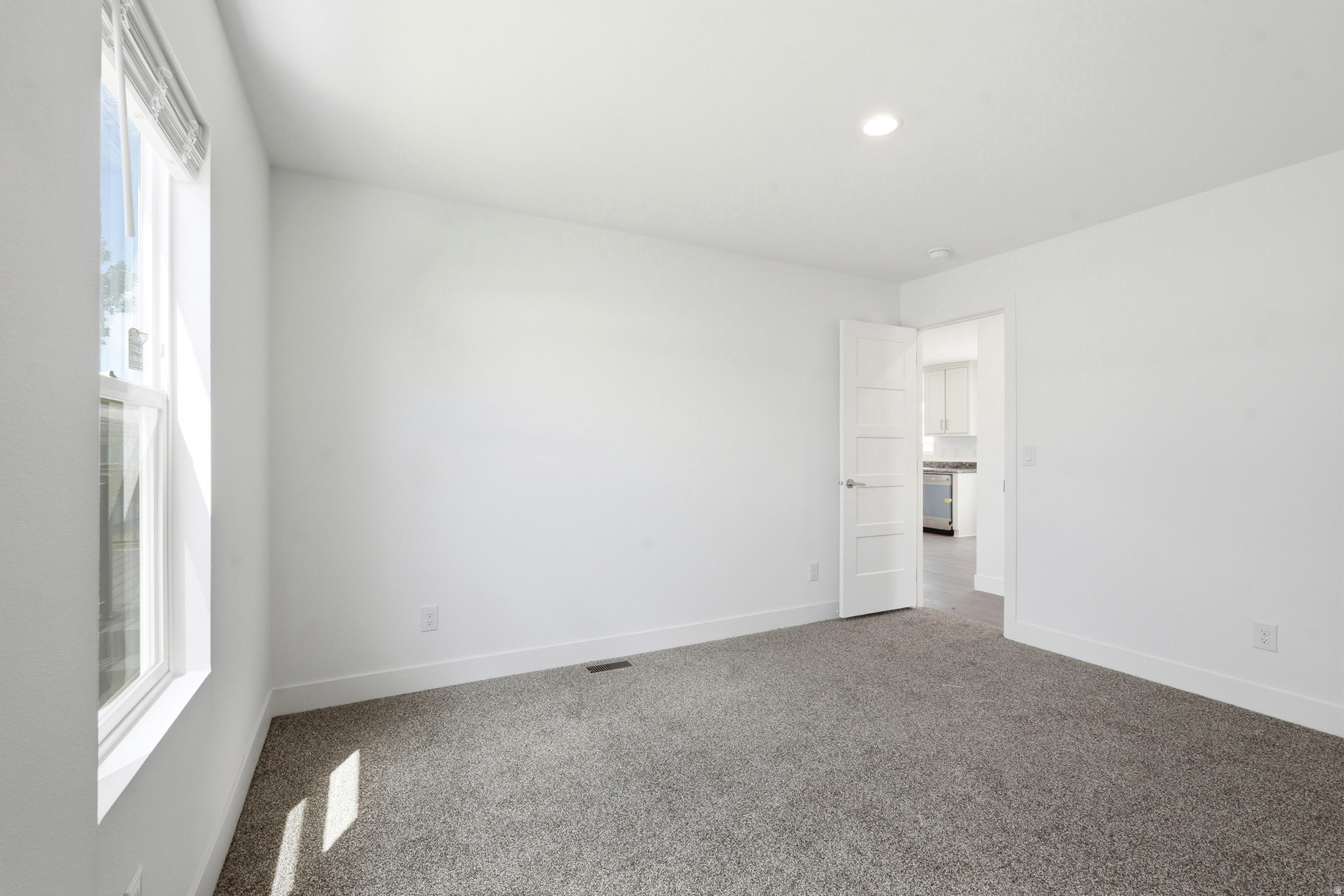 MIDLAND - Residential