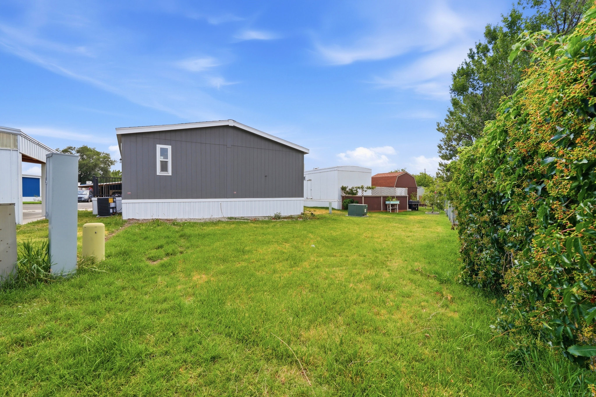 MIDLAND - Residential